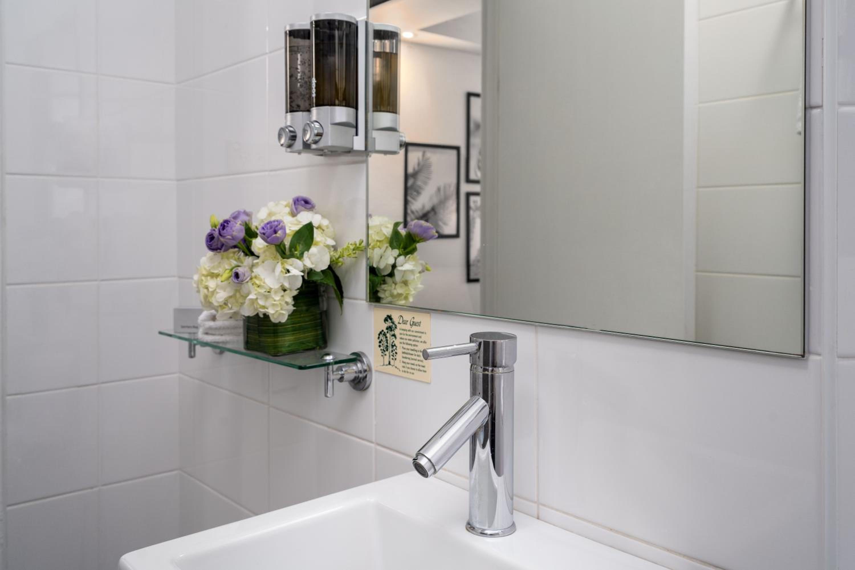 Standard Double or Twin Room - Photo 4