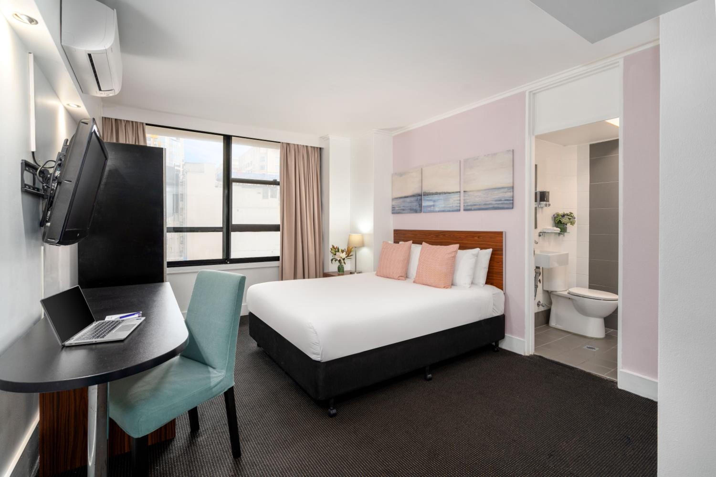 Standard Double or Twin Room - Photo 2