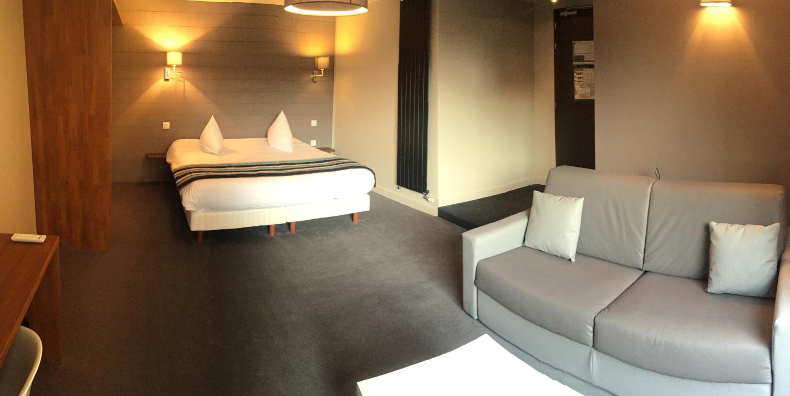 Superior Room with Courtyard view - Photo 7