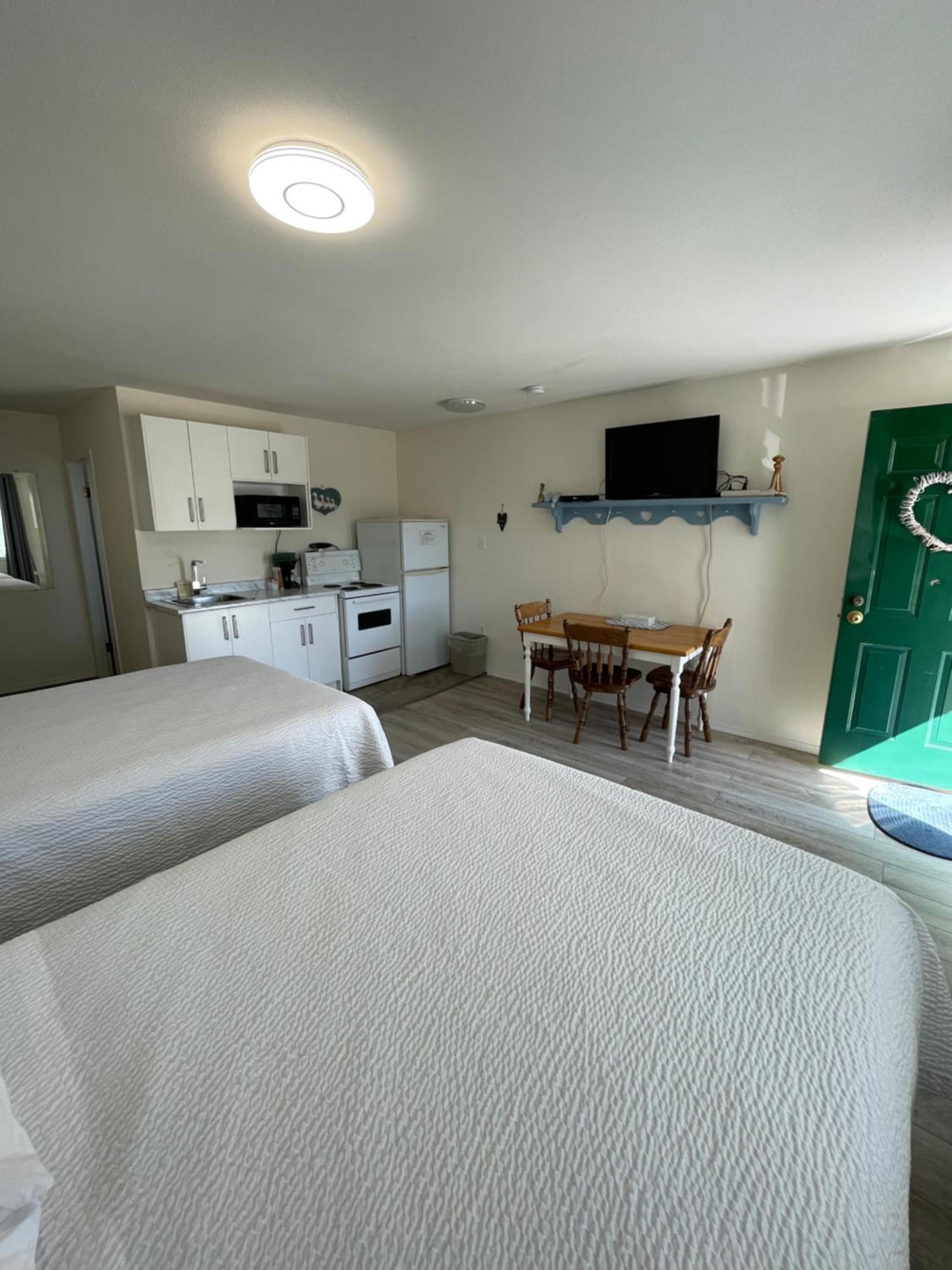 Deluxe Double Room with Two Double Beds photo 1