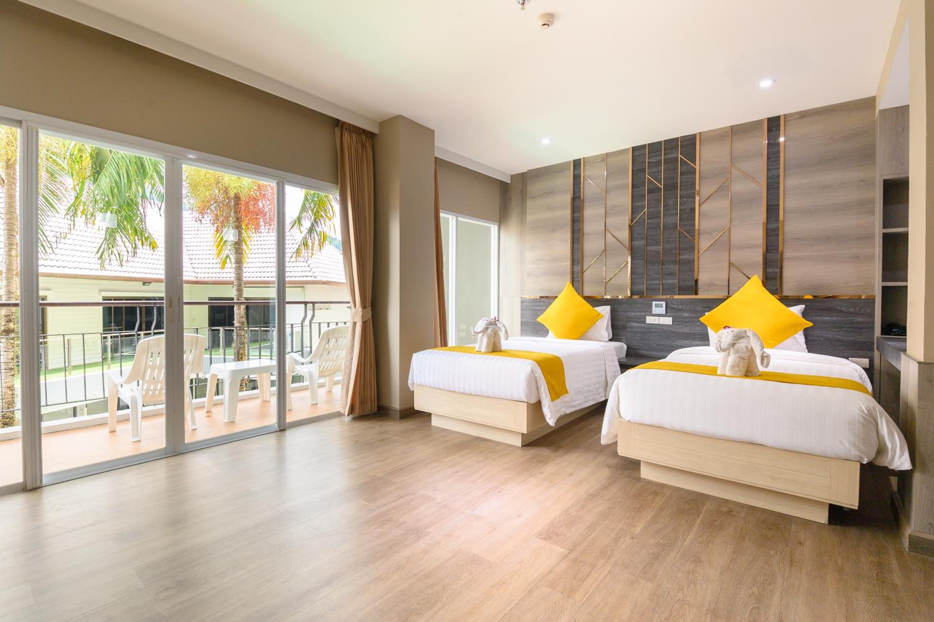 Deluxe Family Suite