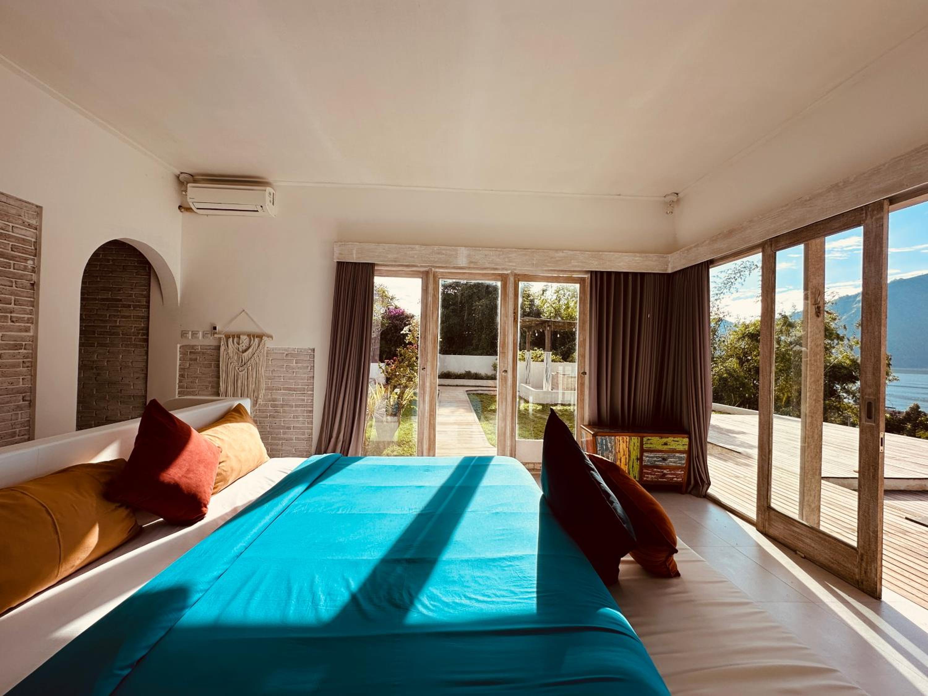 Deluxe Queen Room With Private Pool photo 3