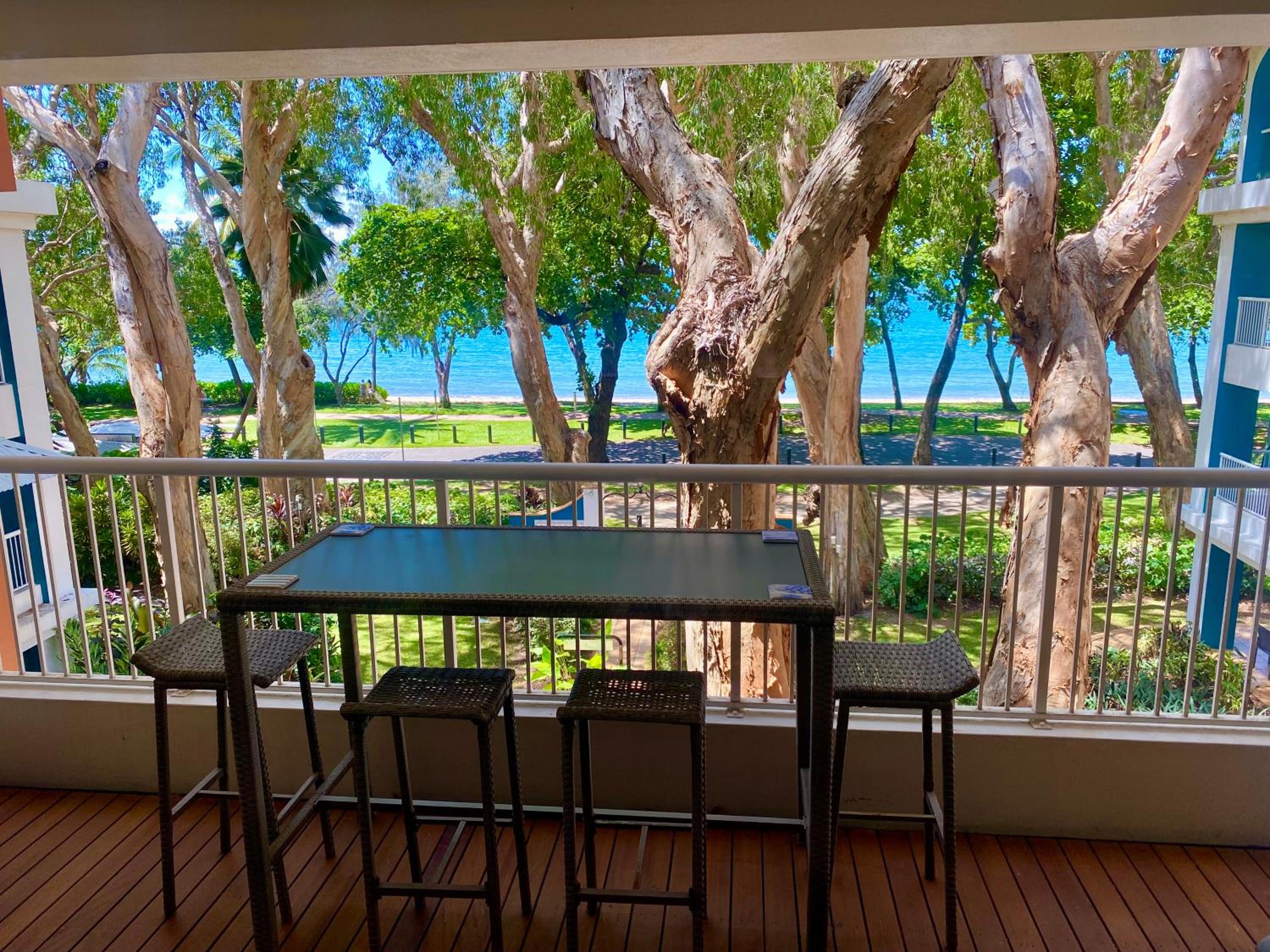 One-Bedroom Apartment with Beach View - Photo 7