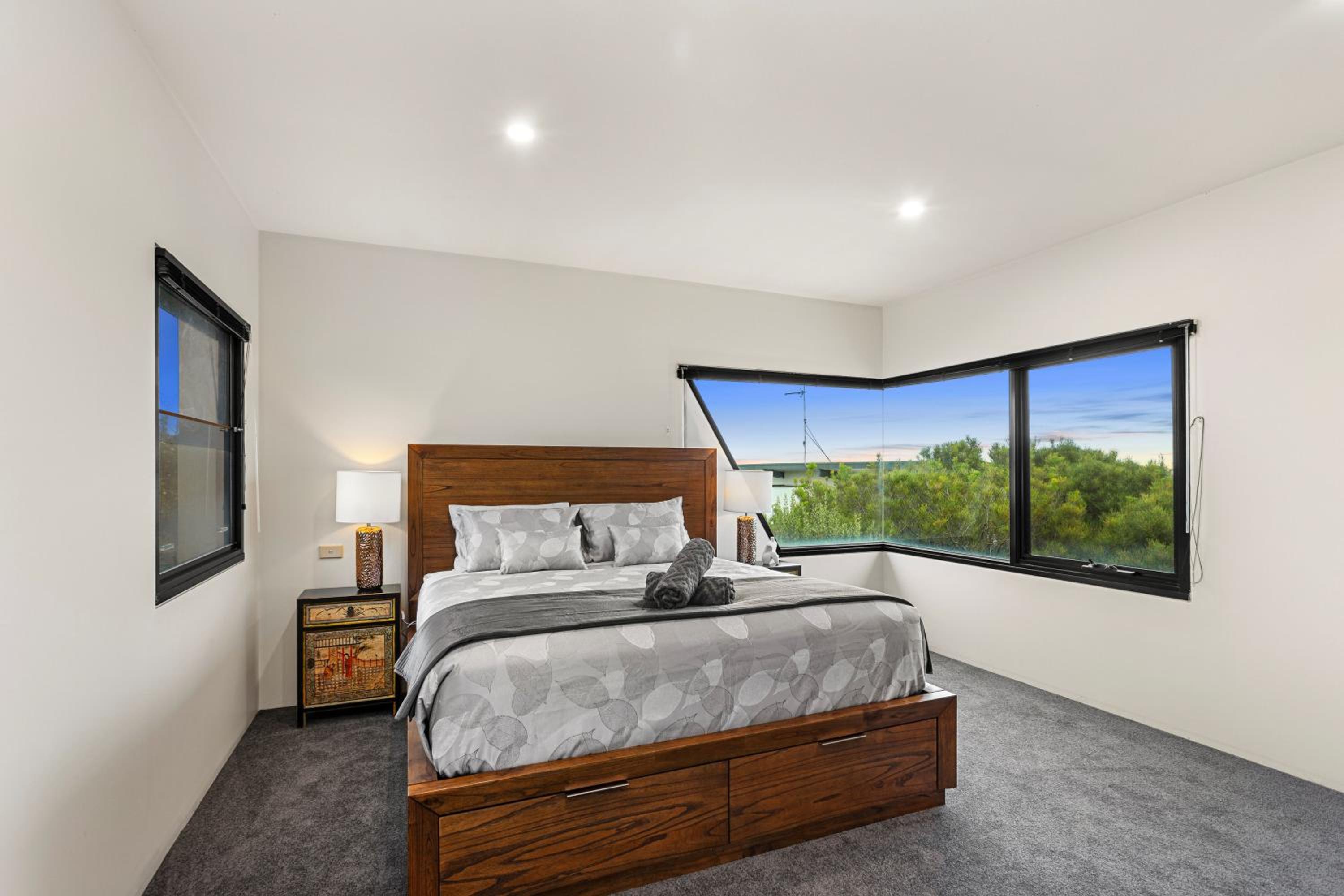 Four-Bedroom House photo 1