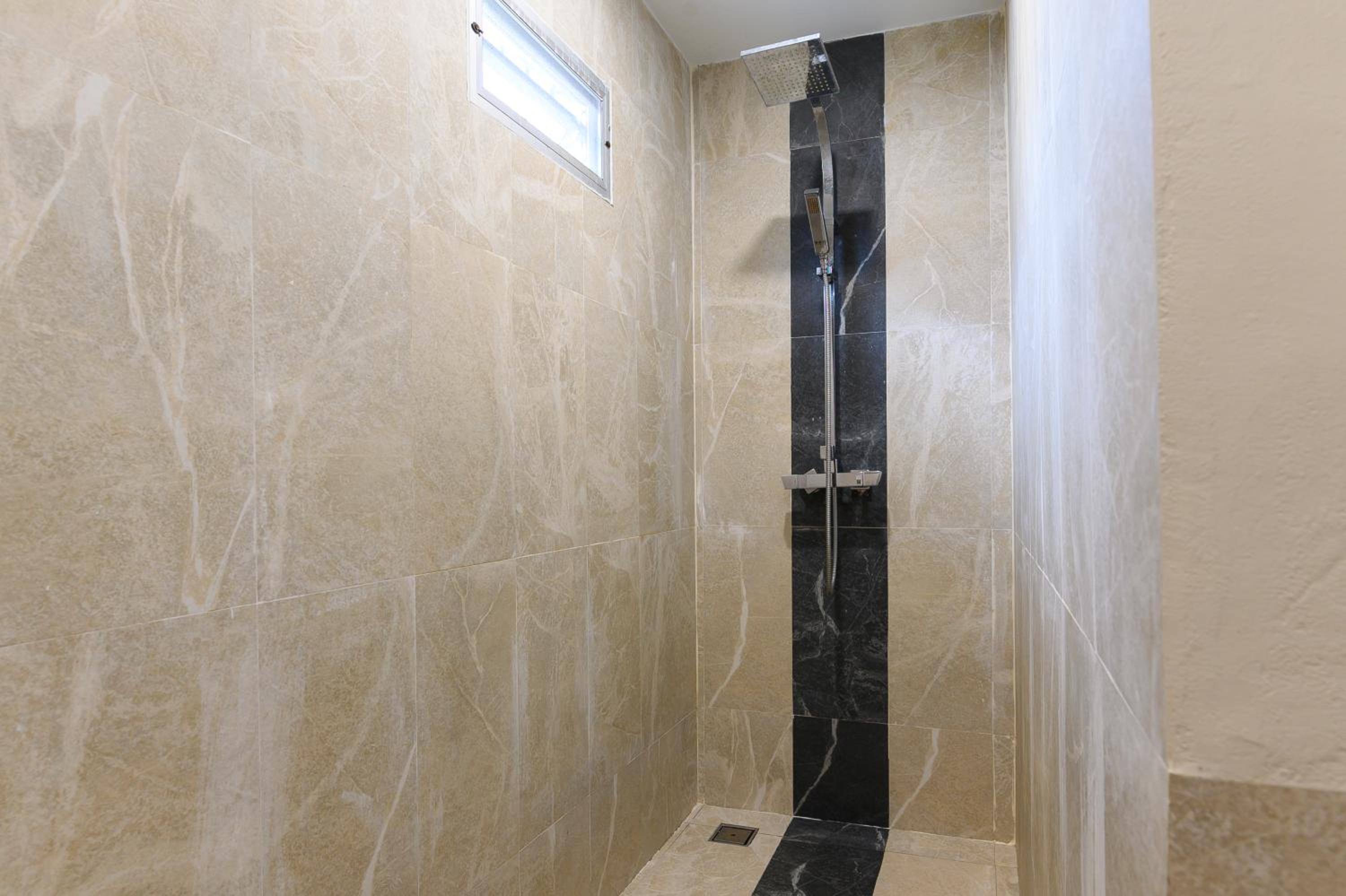 Triple Room - Photo 13