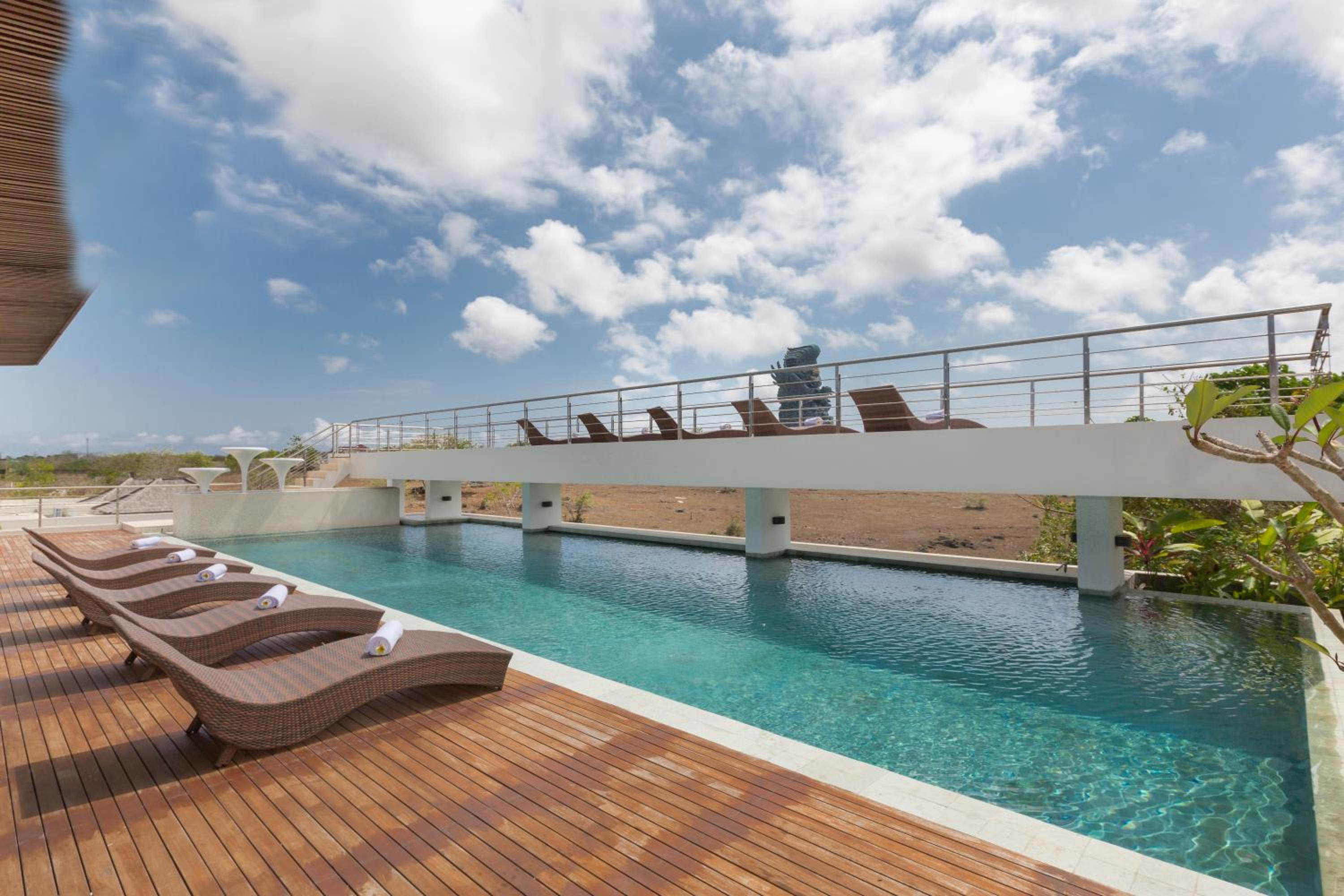One-Bedroom Villa with Private Pool - Photo 55