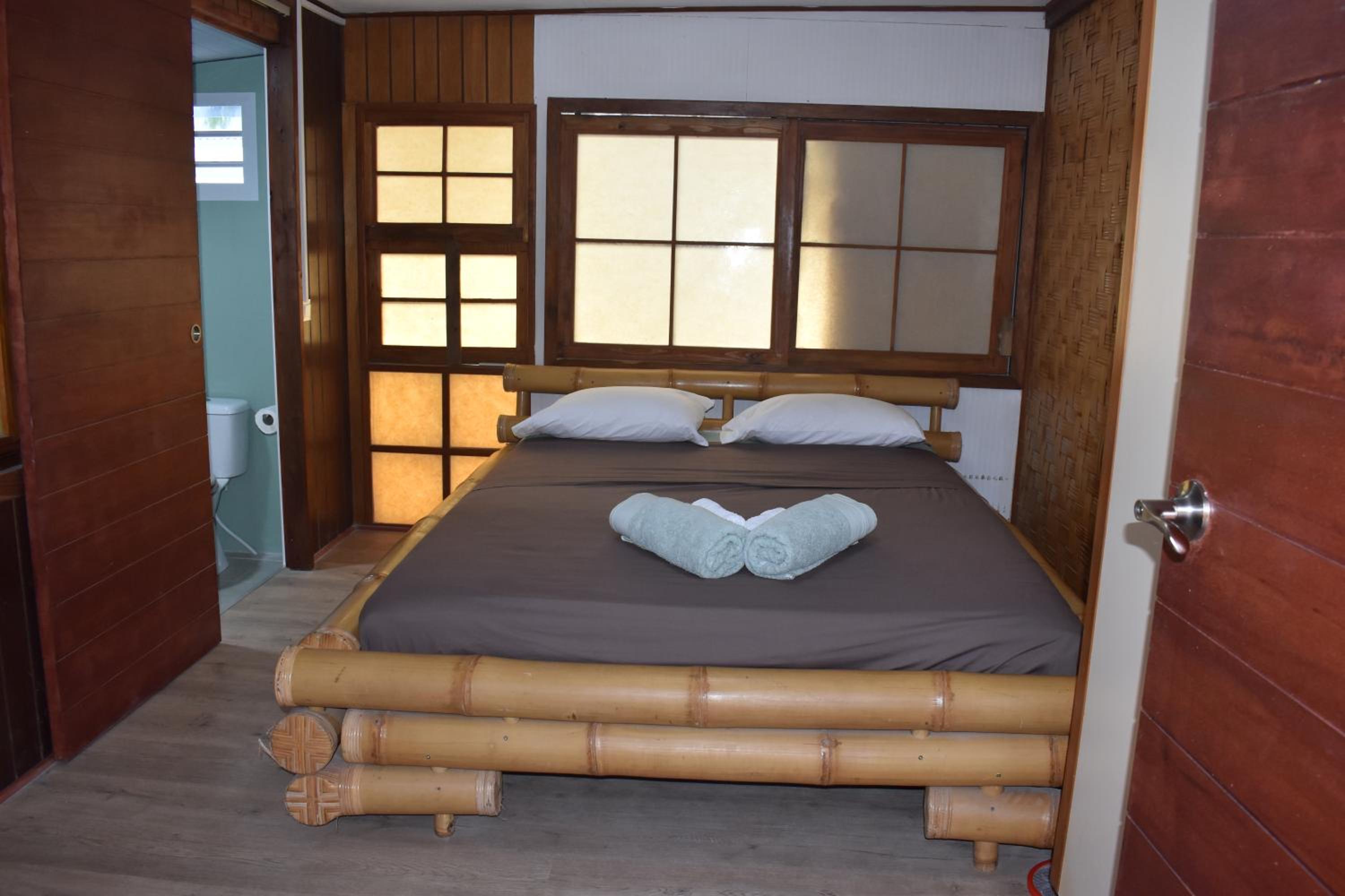 Two-Bedroom Bungalow with Garden View - Uru photo 1