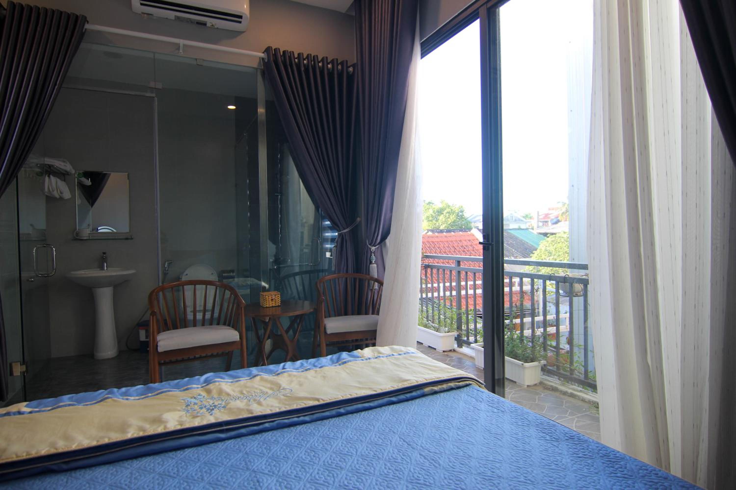 Double Room with Balcony - Photo 27