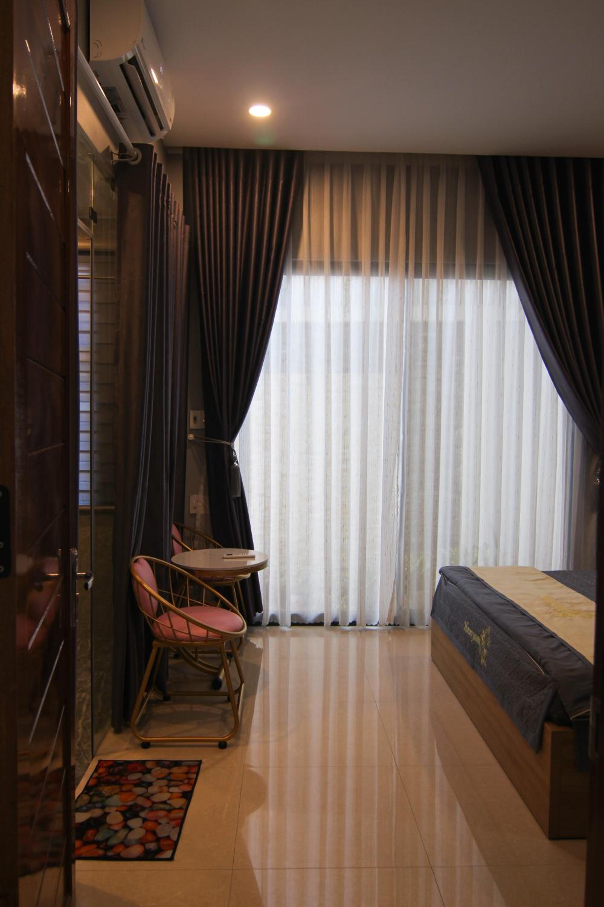 Double Room with Balcony - Photo 19