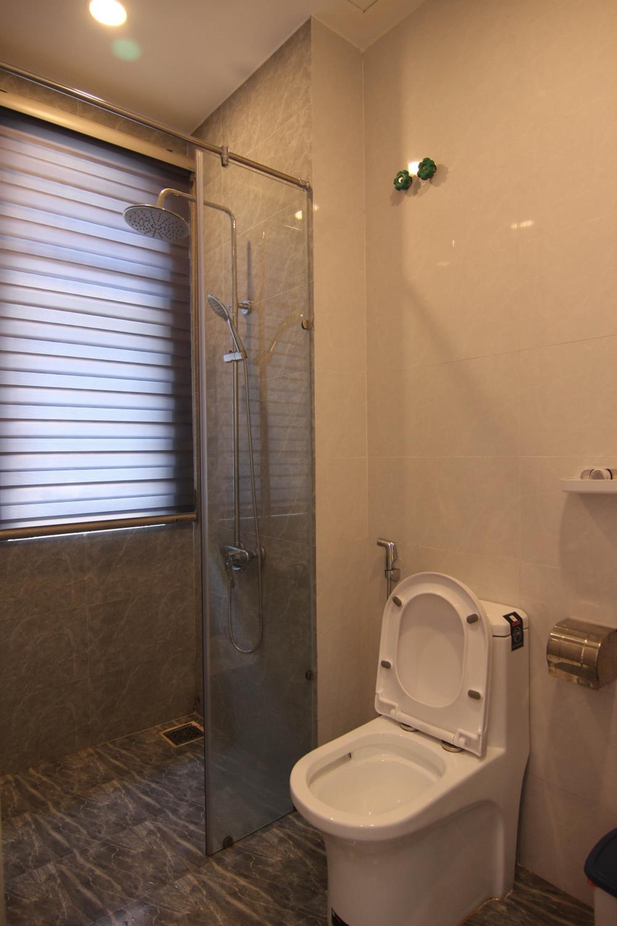 Double Room with Balcony - Photo 8