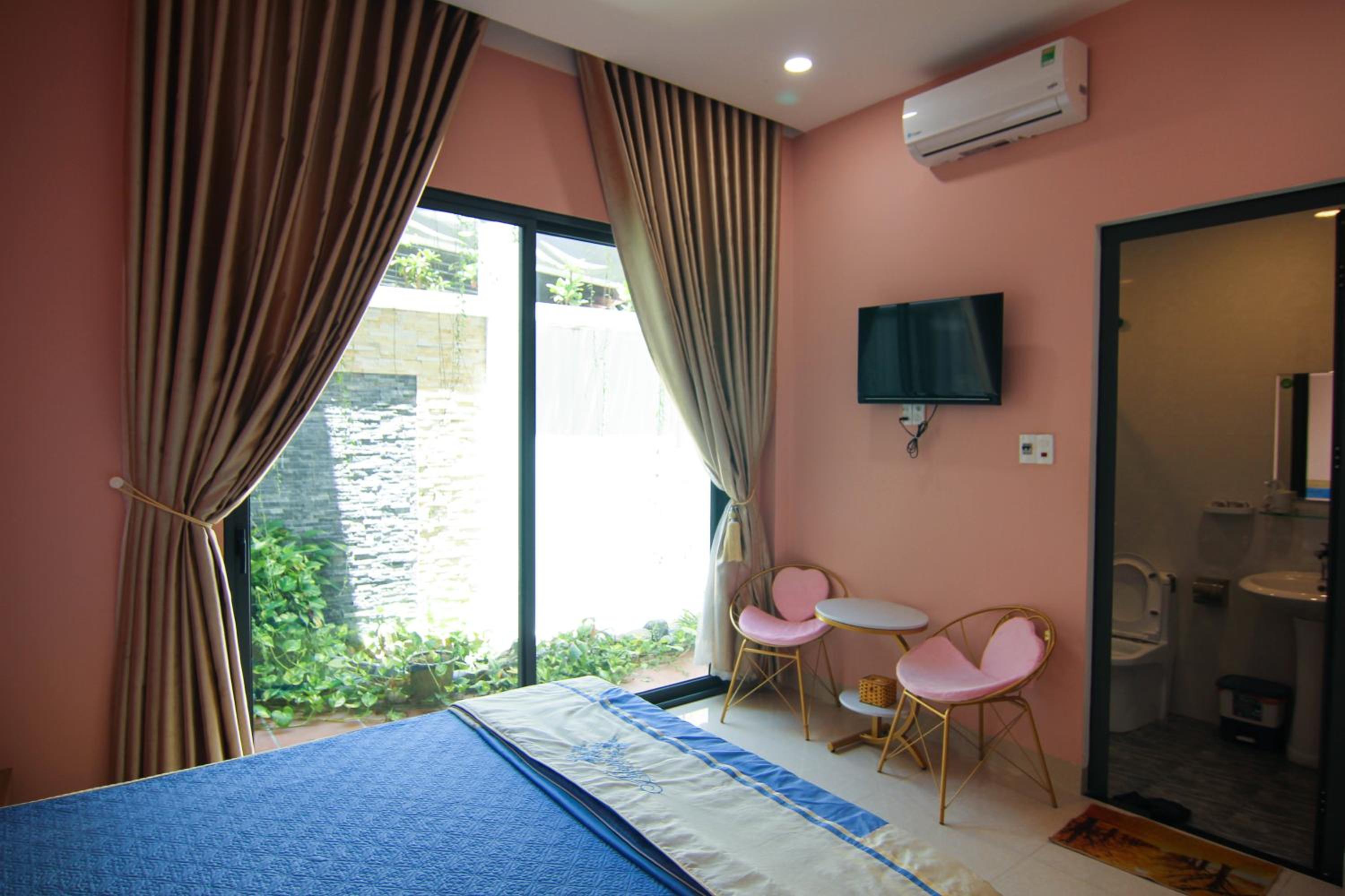 Double Room with Balcony - Photo 22