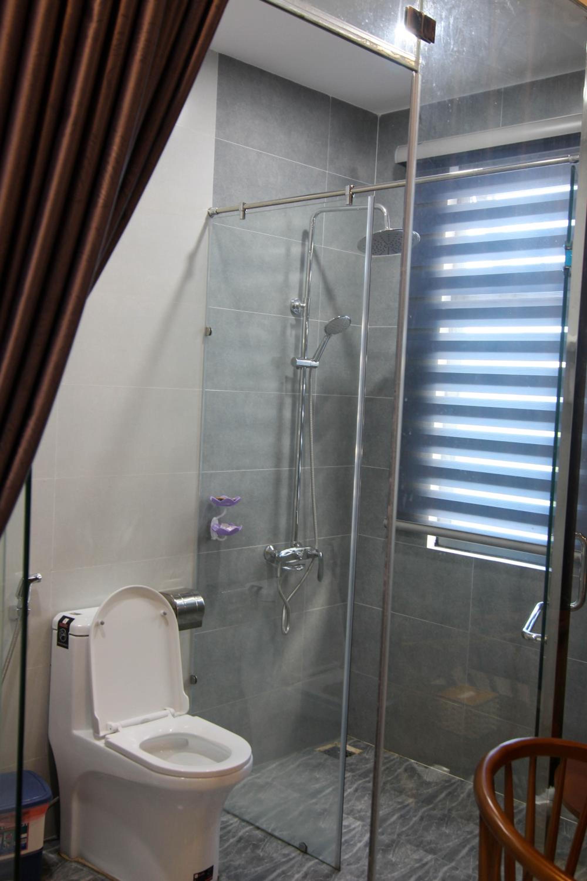 Double Room with Balcony - Photo 11