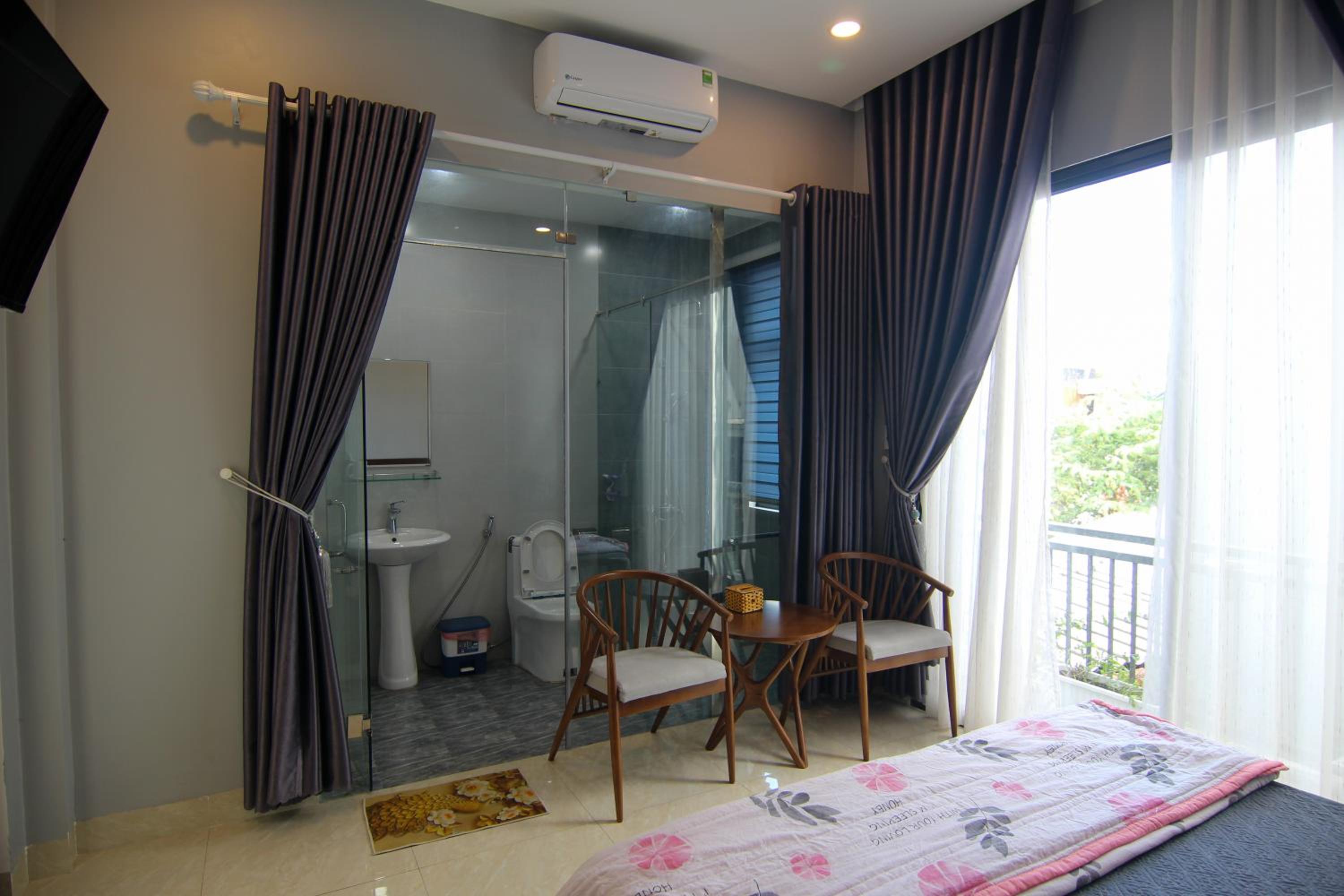 Double Room with Balcony - Photo 35