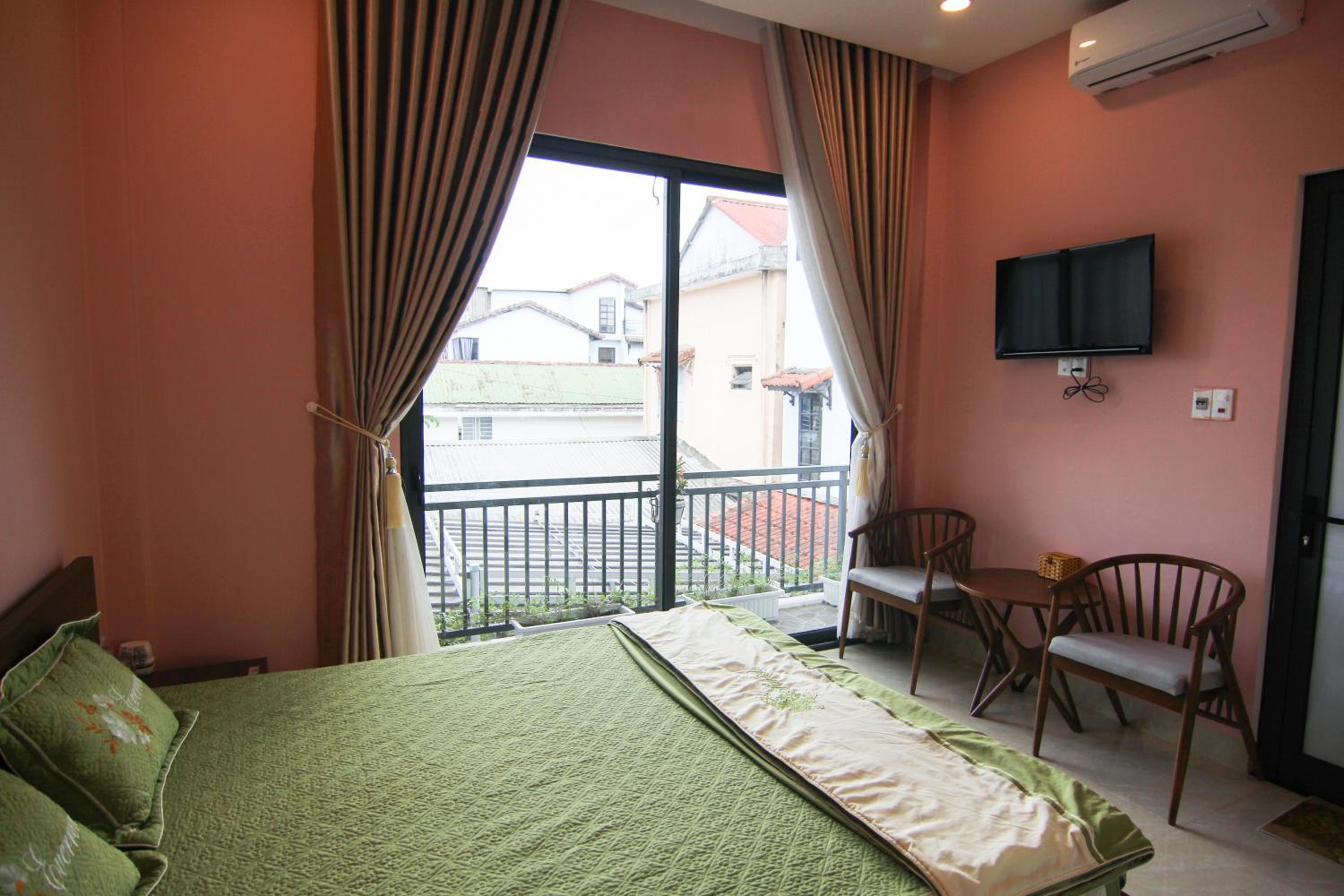 Double Room with Balcony - Photo 16