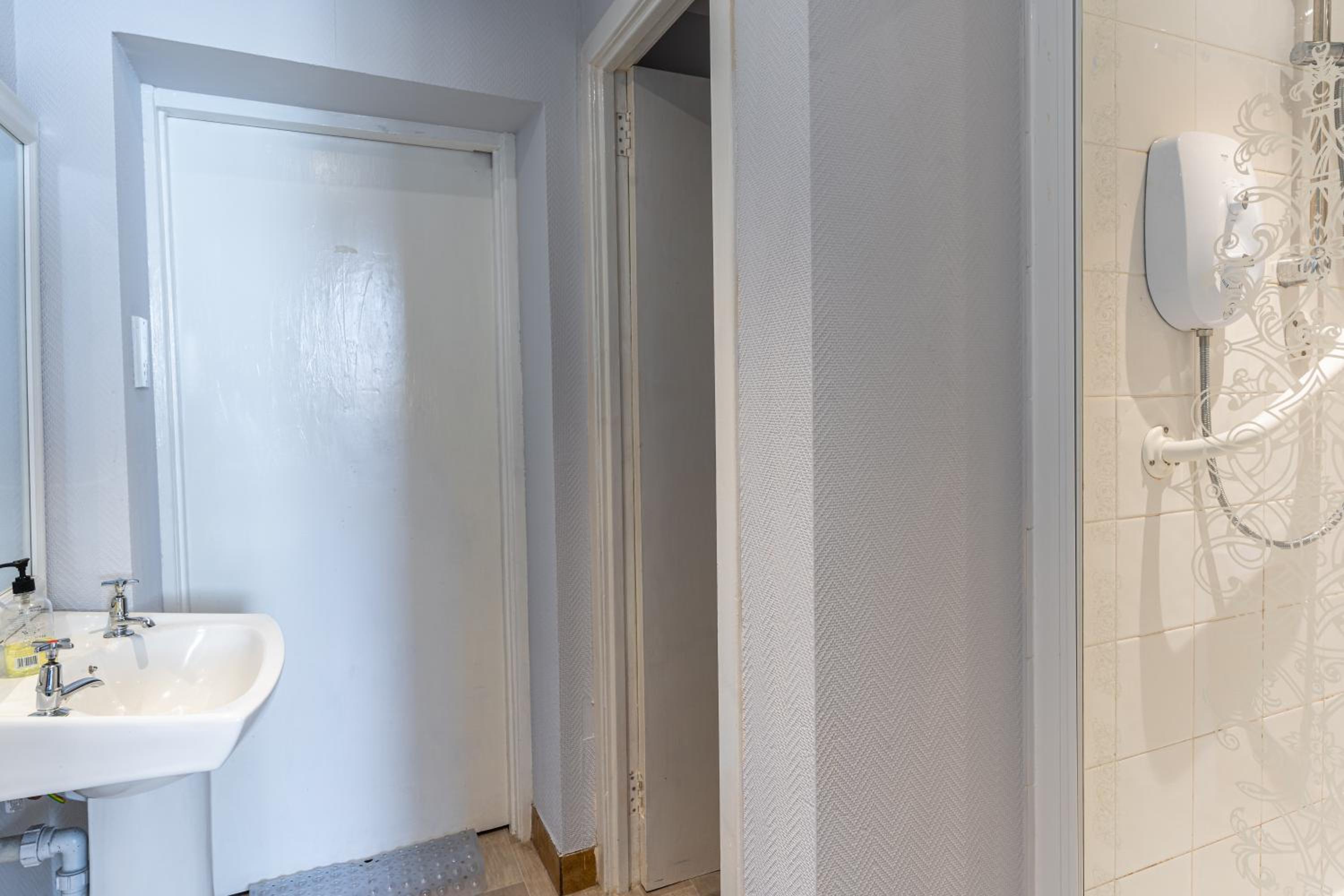 Family Room with Shower - Photo 3