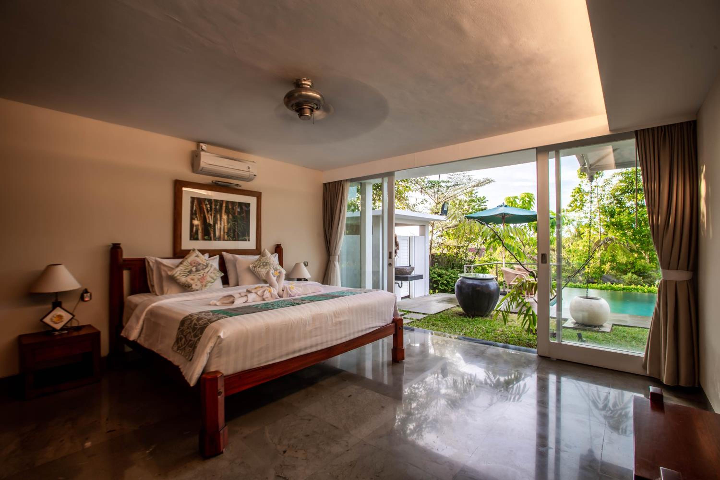 Three-Bedroom Villa photo 3
