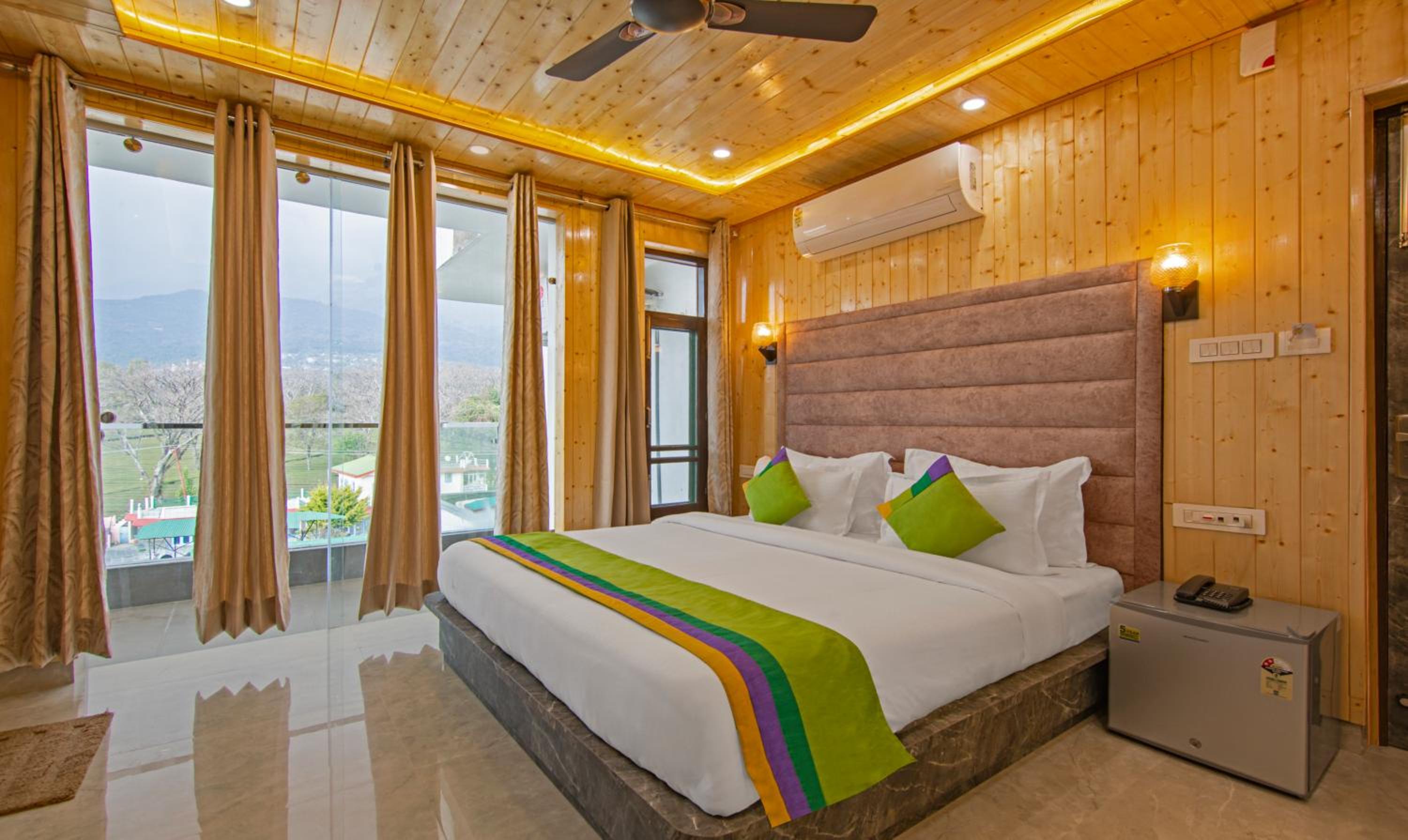 Deluxe Double Room - Photo 1