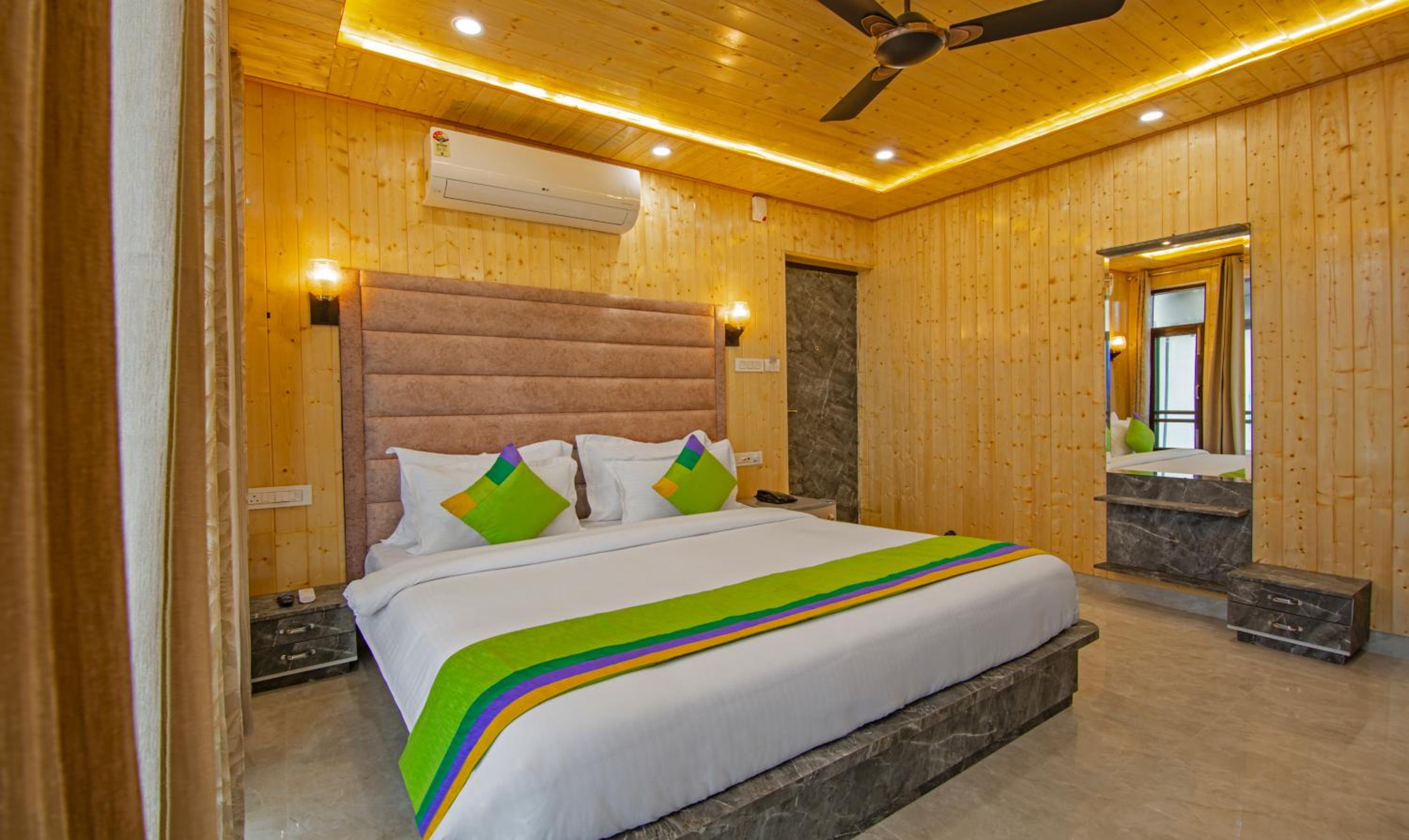 Deluxe Double Room - Photo 4