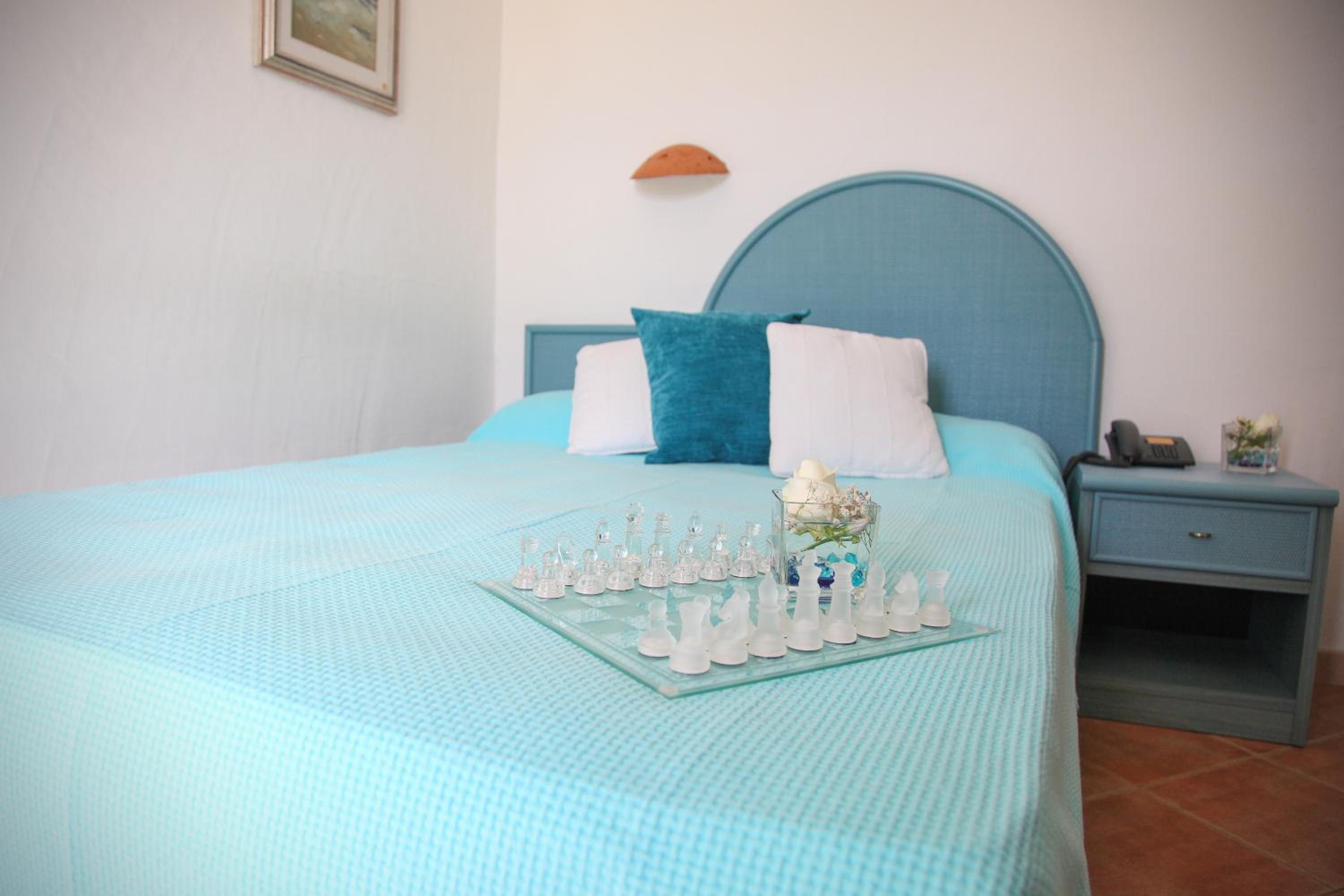 Single Room - Photo 1
