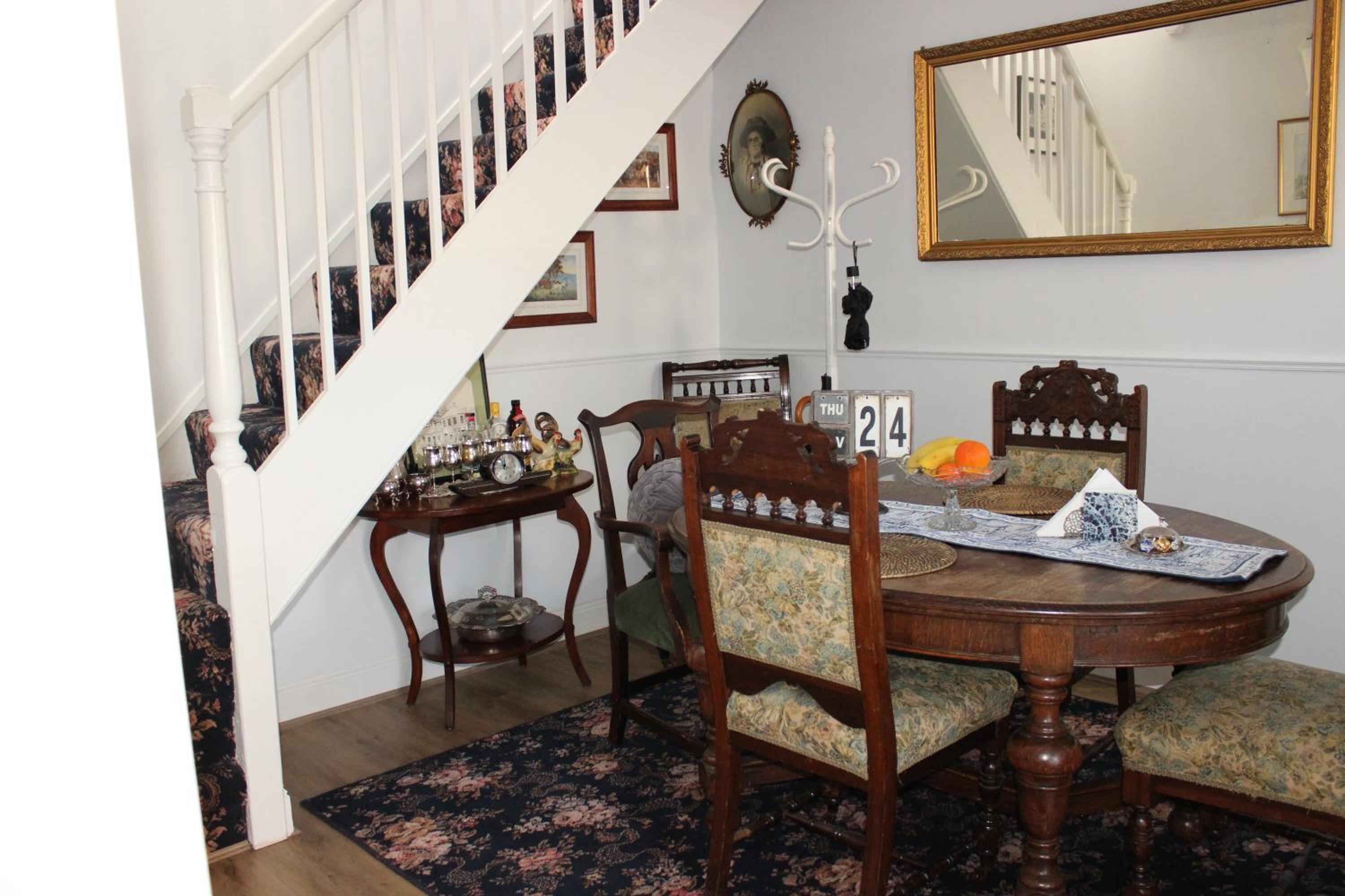 One-Bedroom Apartment - Photo 12