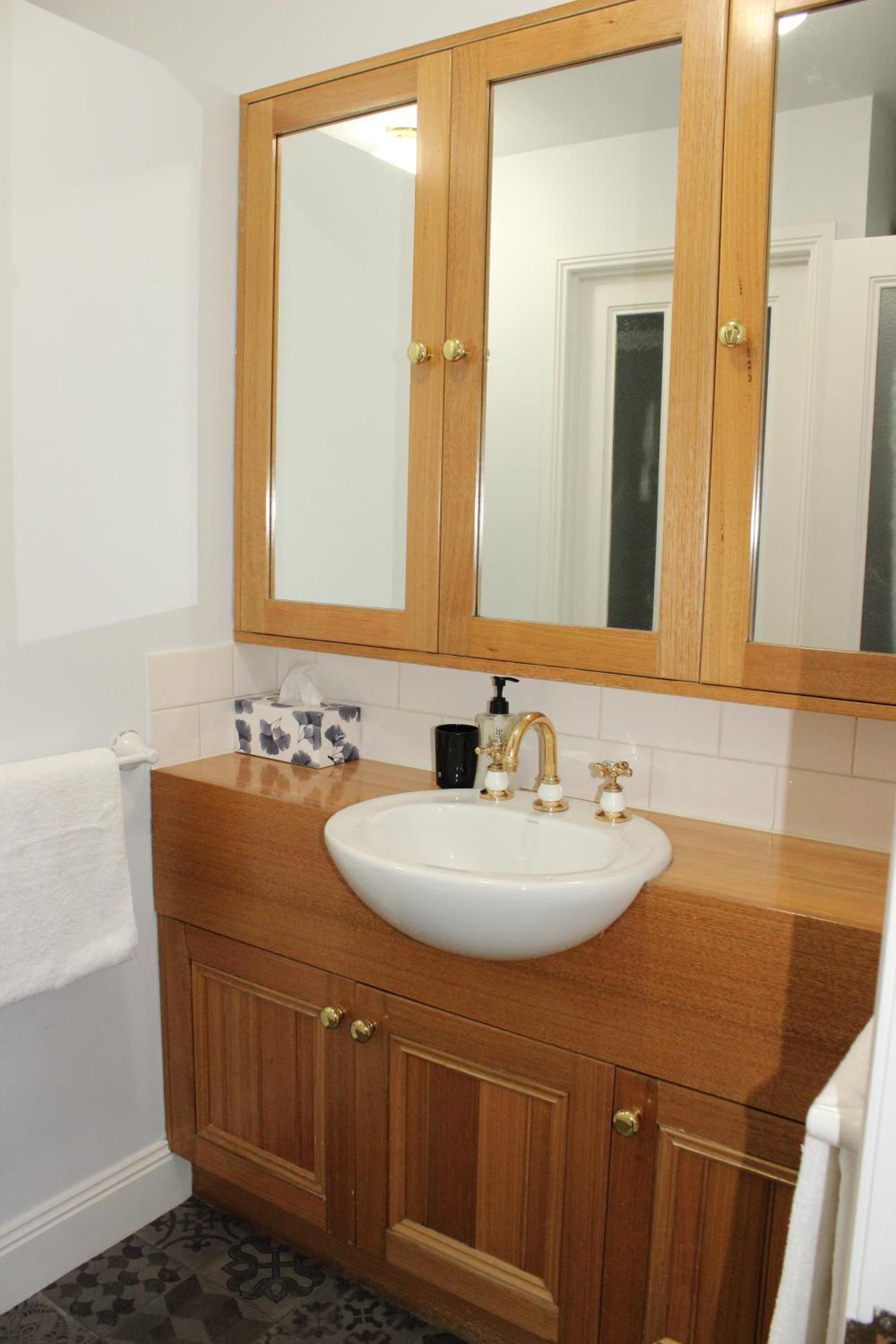 One-Bedroom Apartment - Photo 11