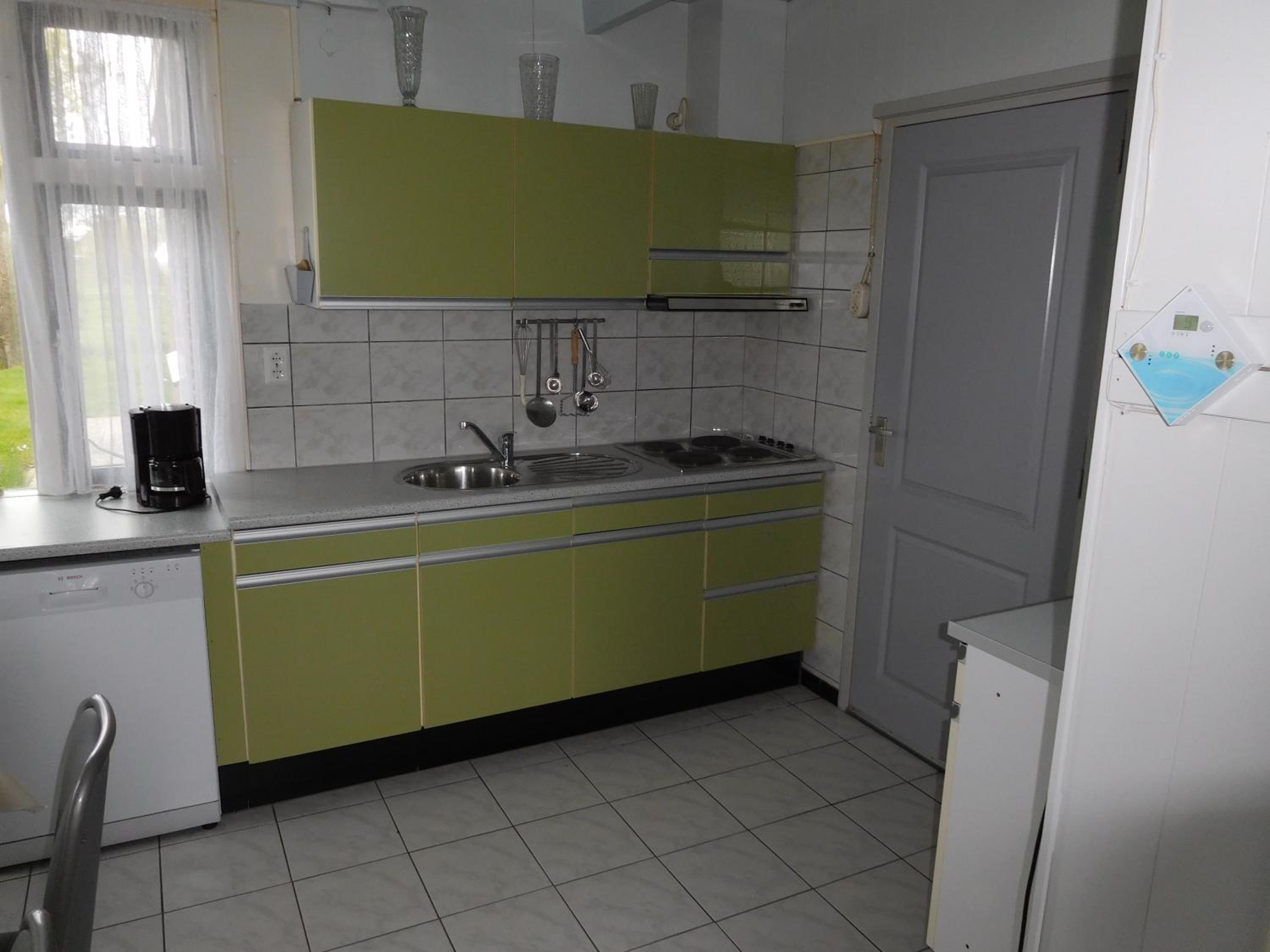Four-Bedroom House photo 2
