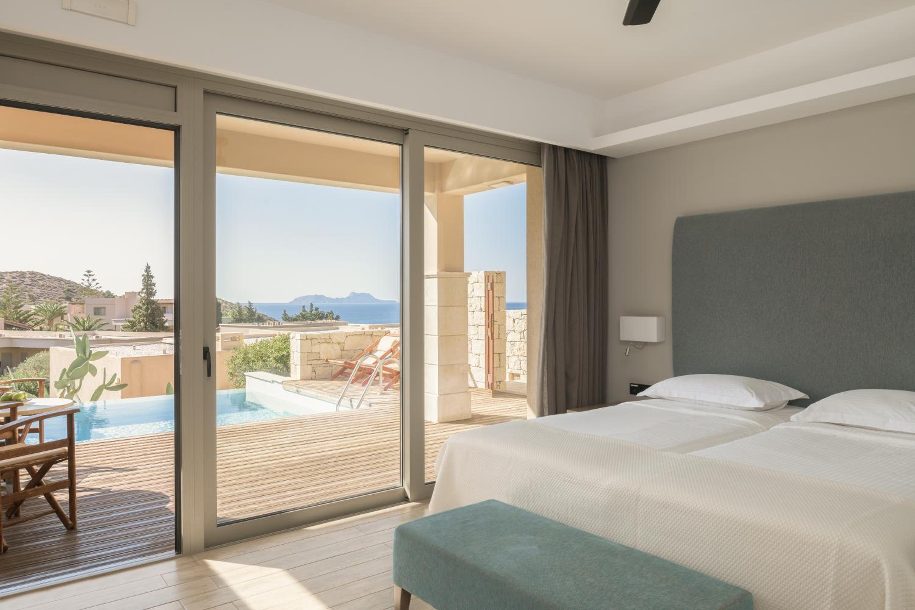 Junior Suite with Sea View - Private Pool (min. Age 14 Years Old)