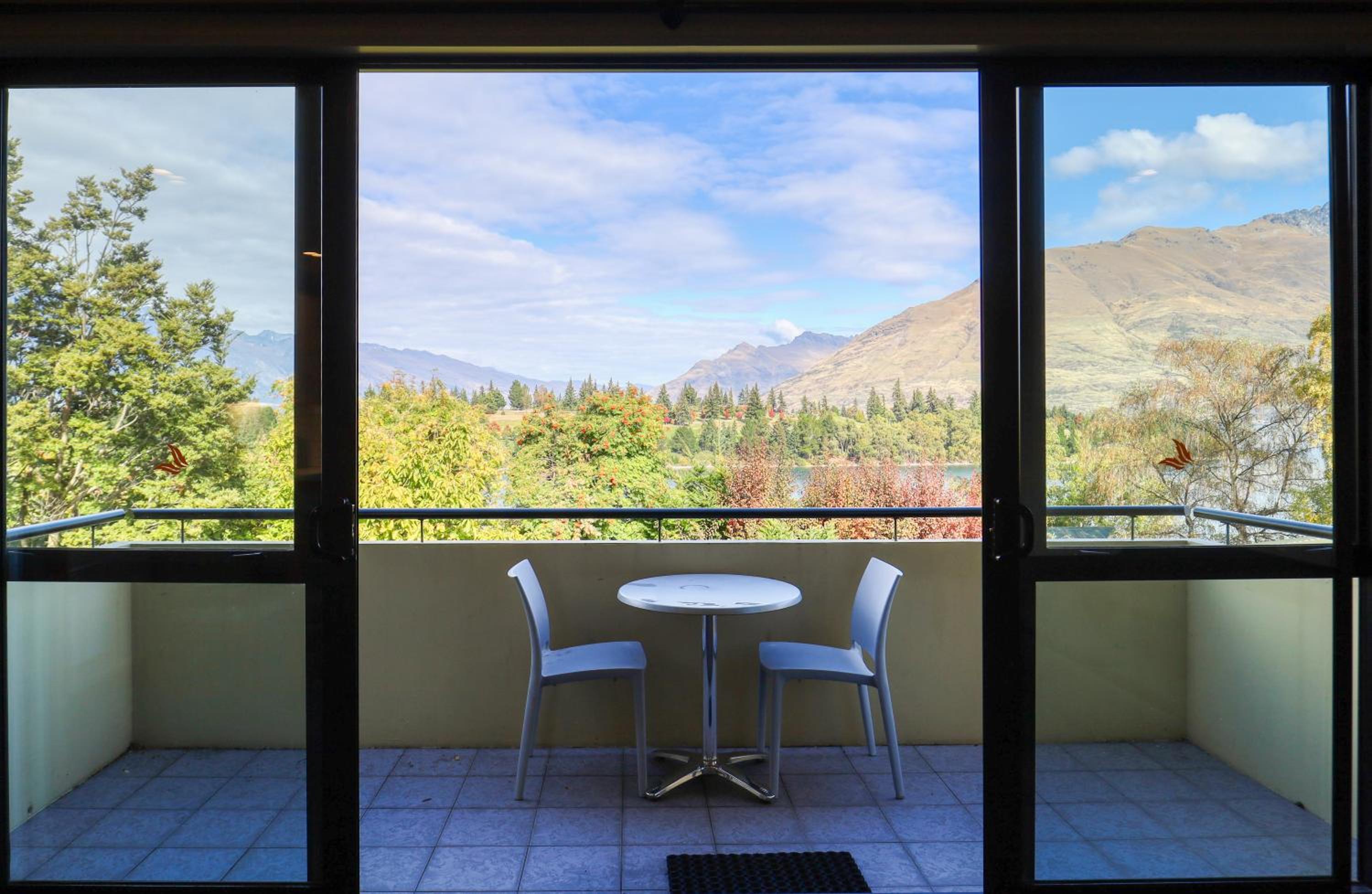One-Bedroom Apartment with Balcony - Photo 8