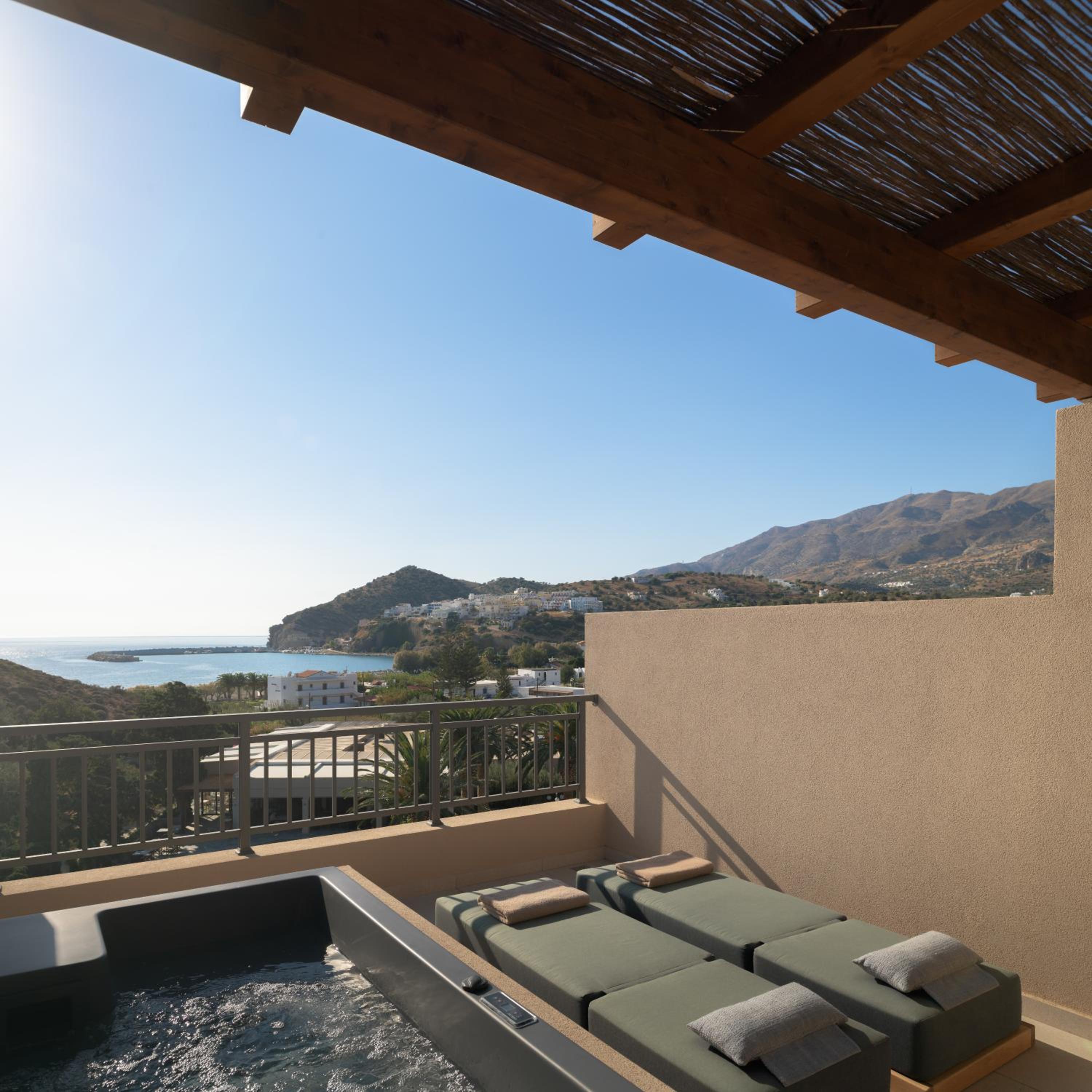 Superior Panoramic Sea view with Hot Tub (min. Age 8 Years Old)