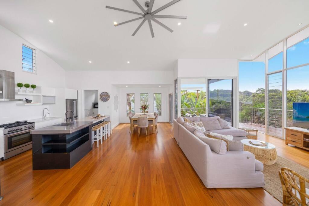 Four-Bedroom House photo 1