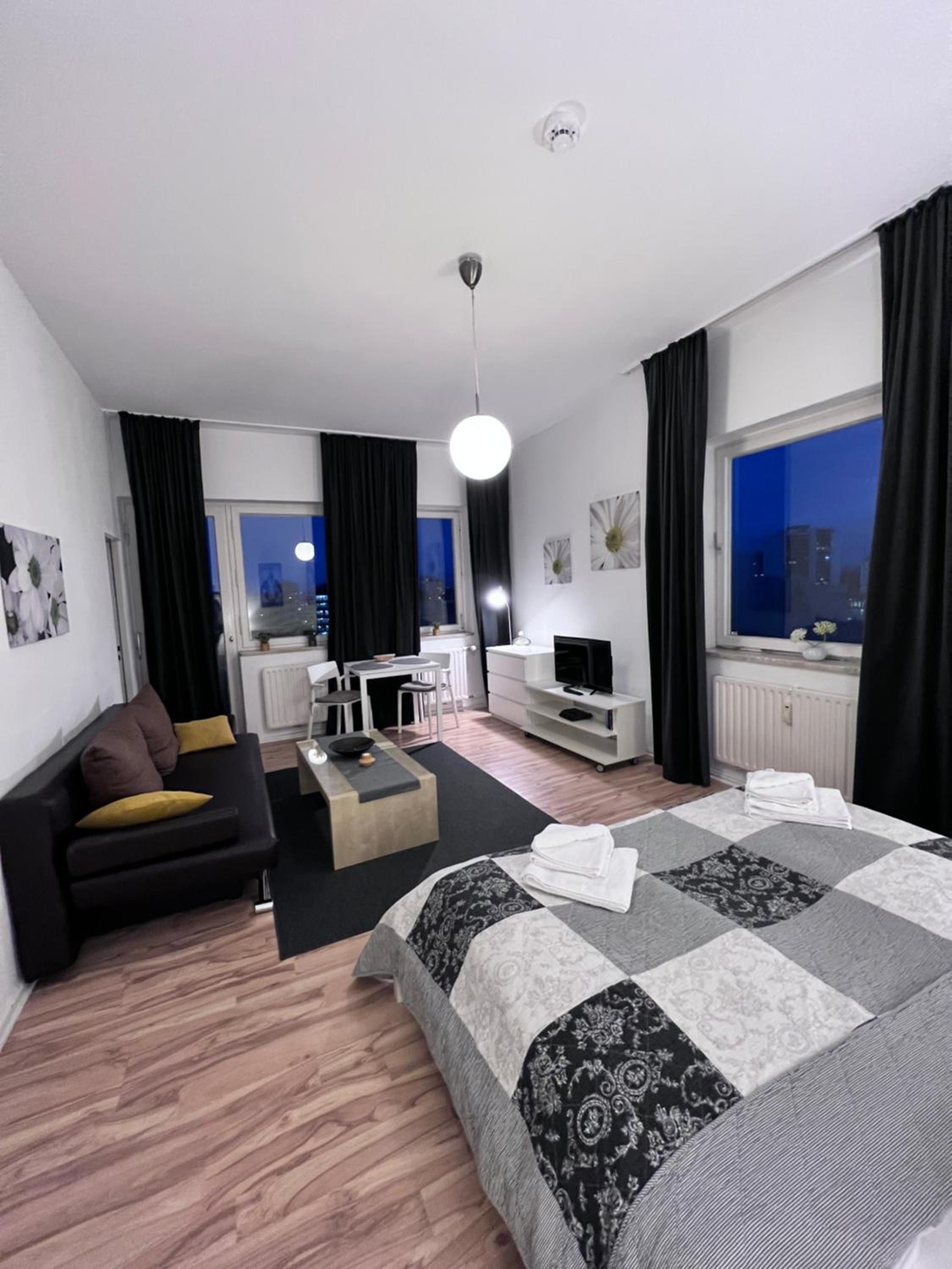 Apartment photo 1