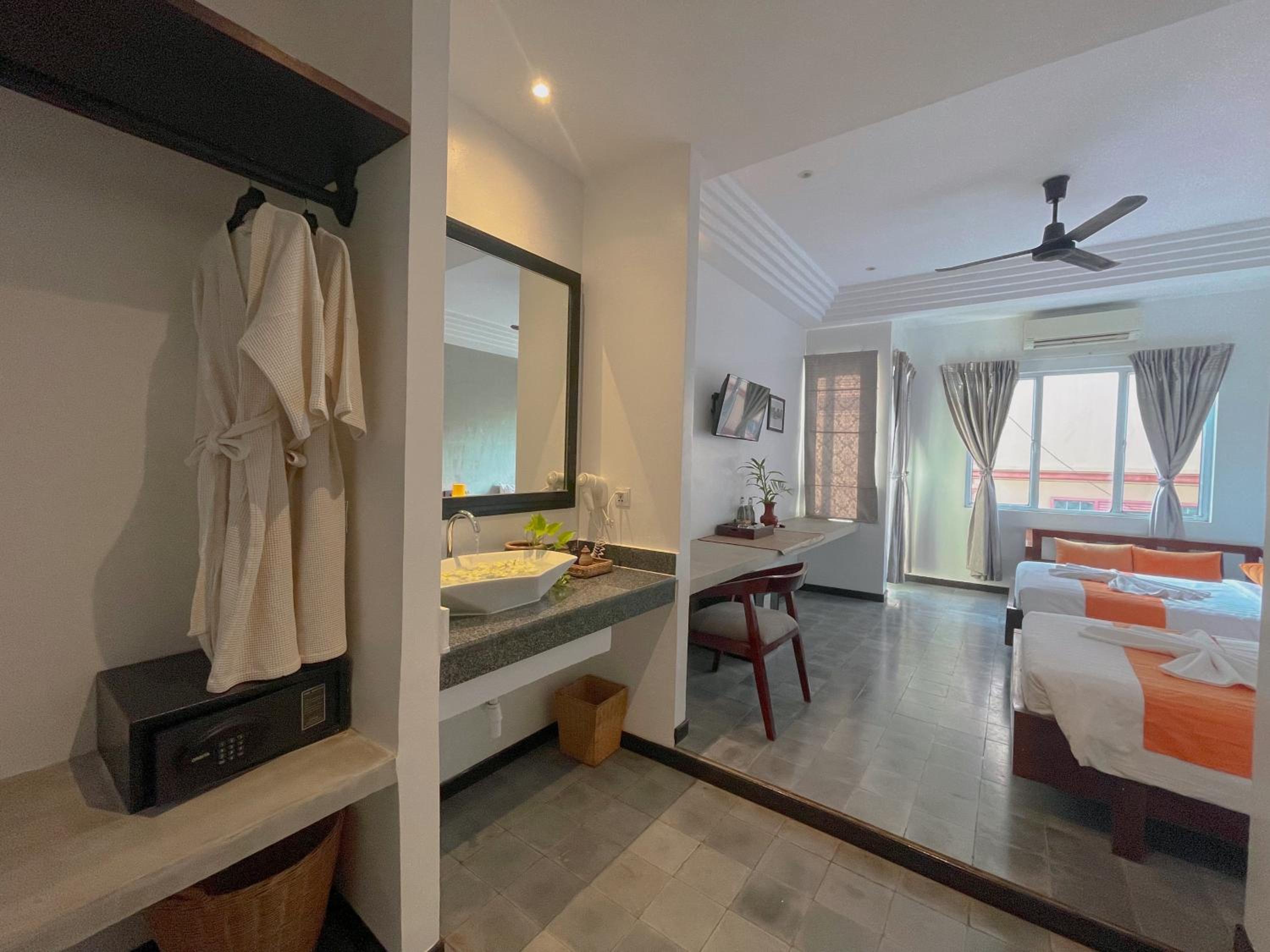 Cabana Twin With Balcony - Free Pick Up - Photo 2