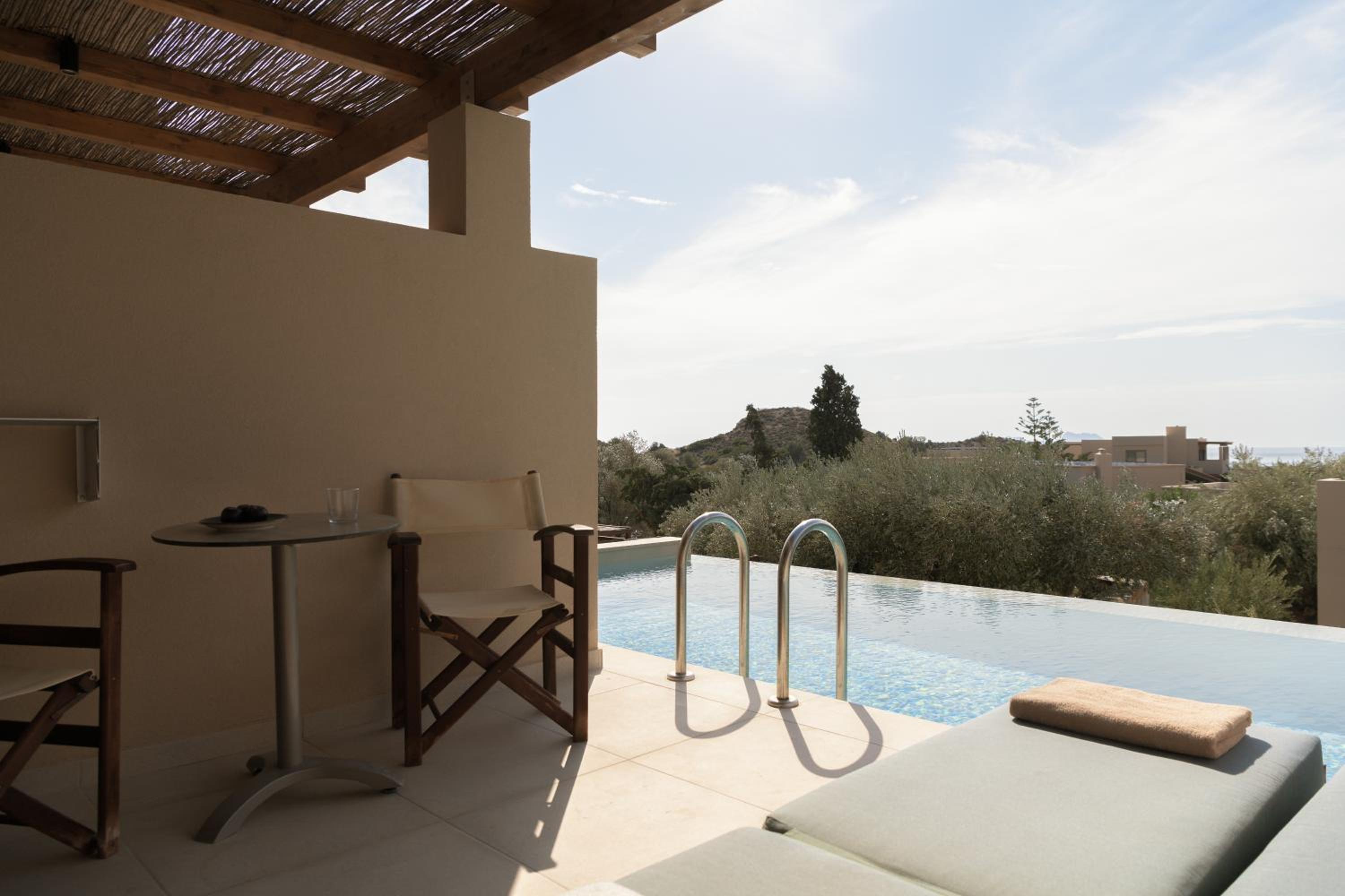 Junior Suite Swim up Mountain & Garden view (min. Age 8 Years Old)