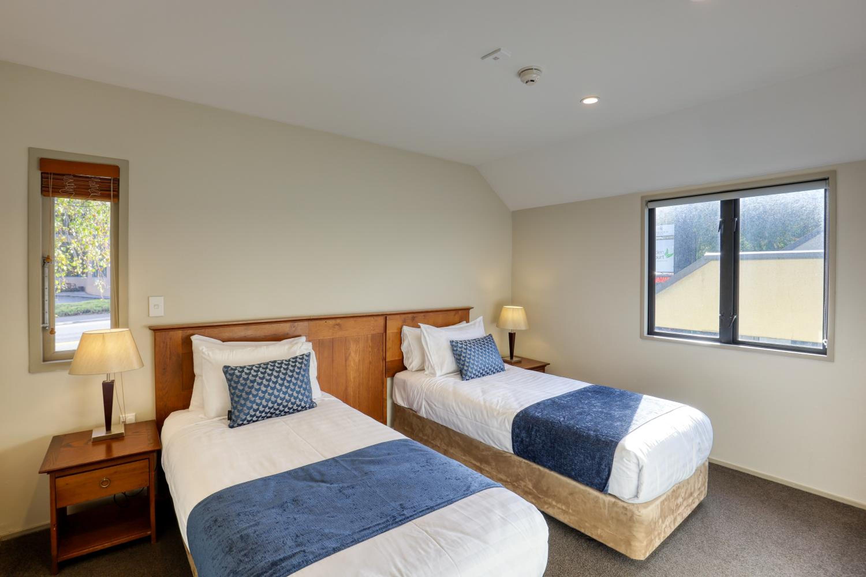 Two-Bedroom Apartment with Balcony - Photo 12