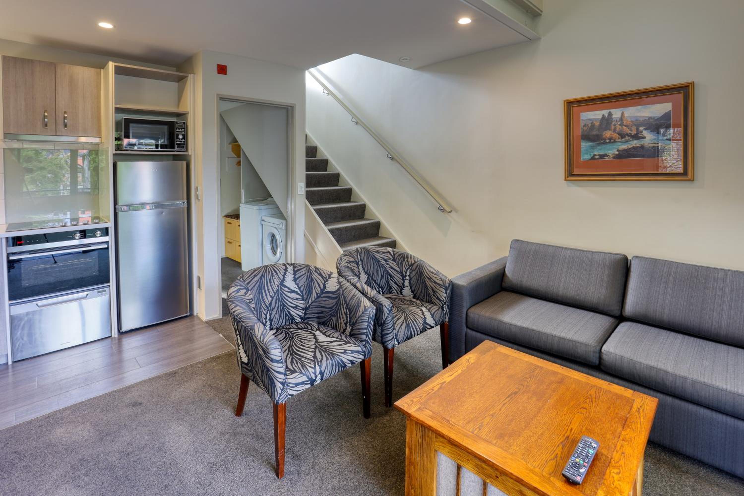 Two-Bedroom Apartment with Balcony - Photo 14