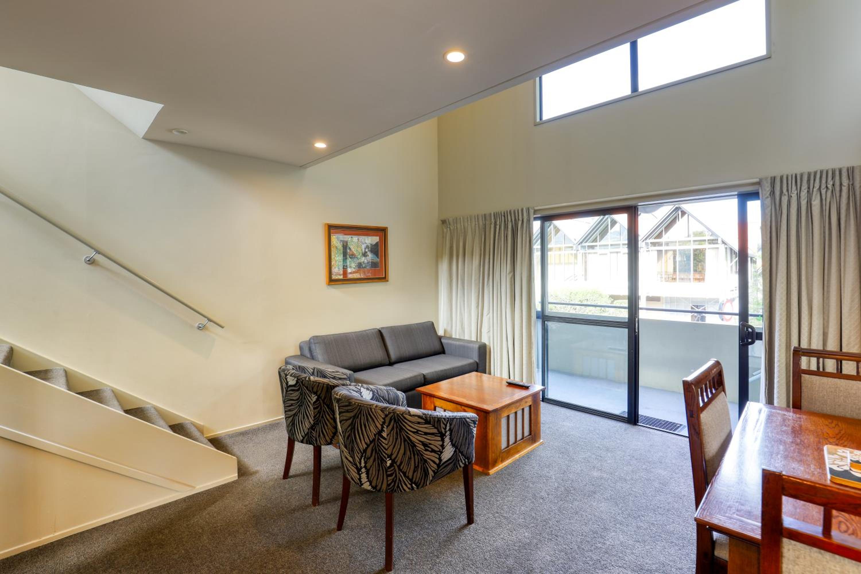 Two-Bedroom Apartment with Balcony - Photo 13