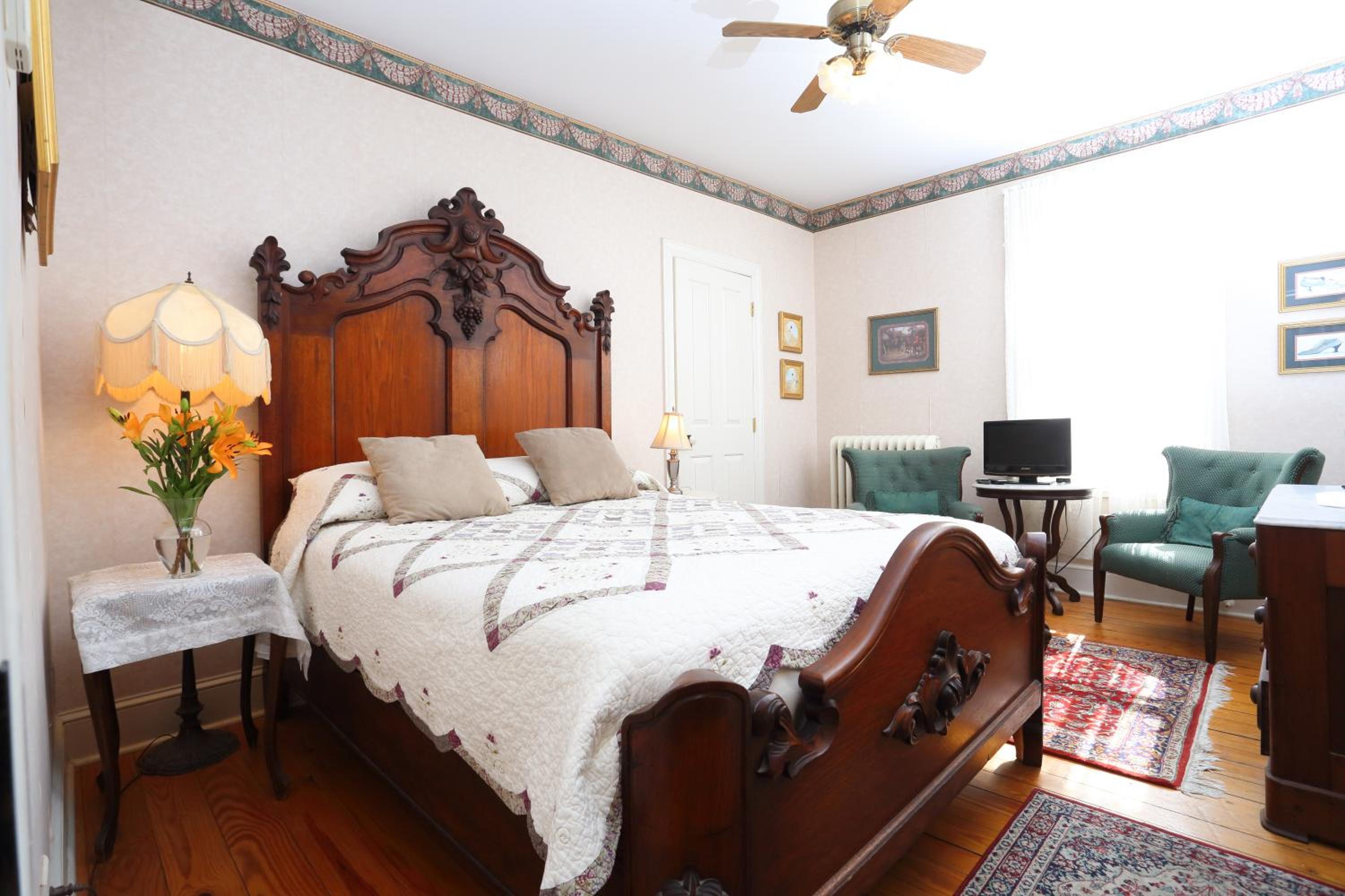 Premier Queen Room photo 2