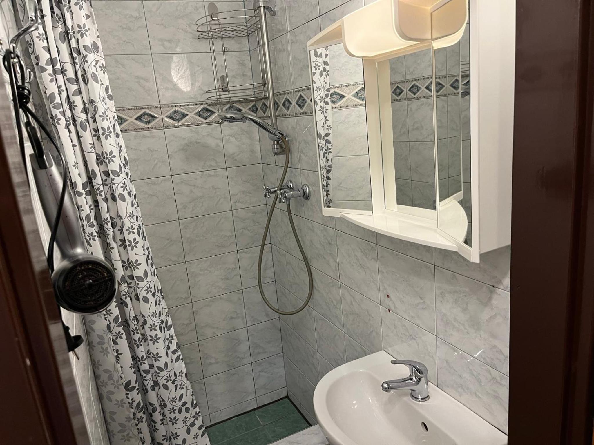Single Room with Shared Shower and Toilet thumbnail 5
