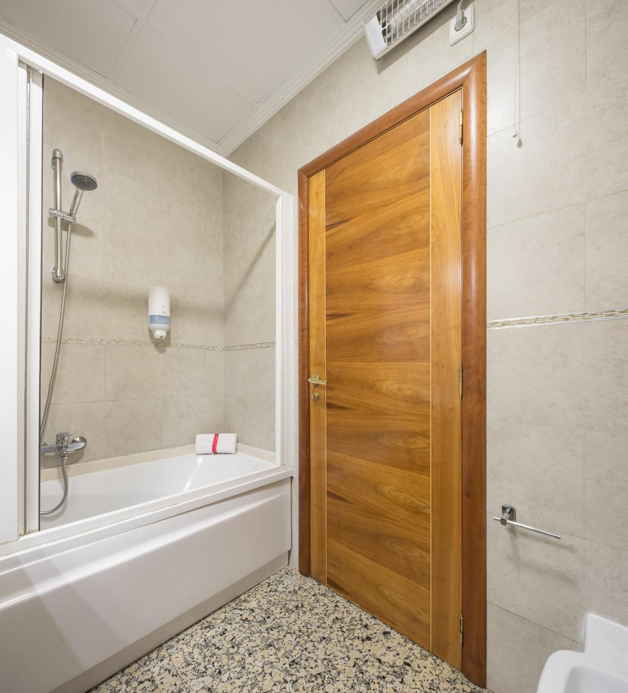 Apartment (4 Adults) - Photo 94