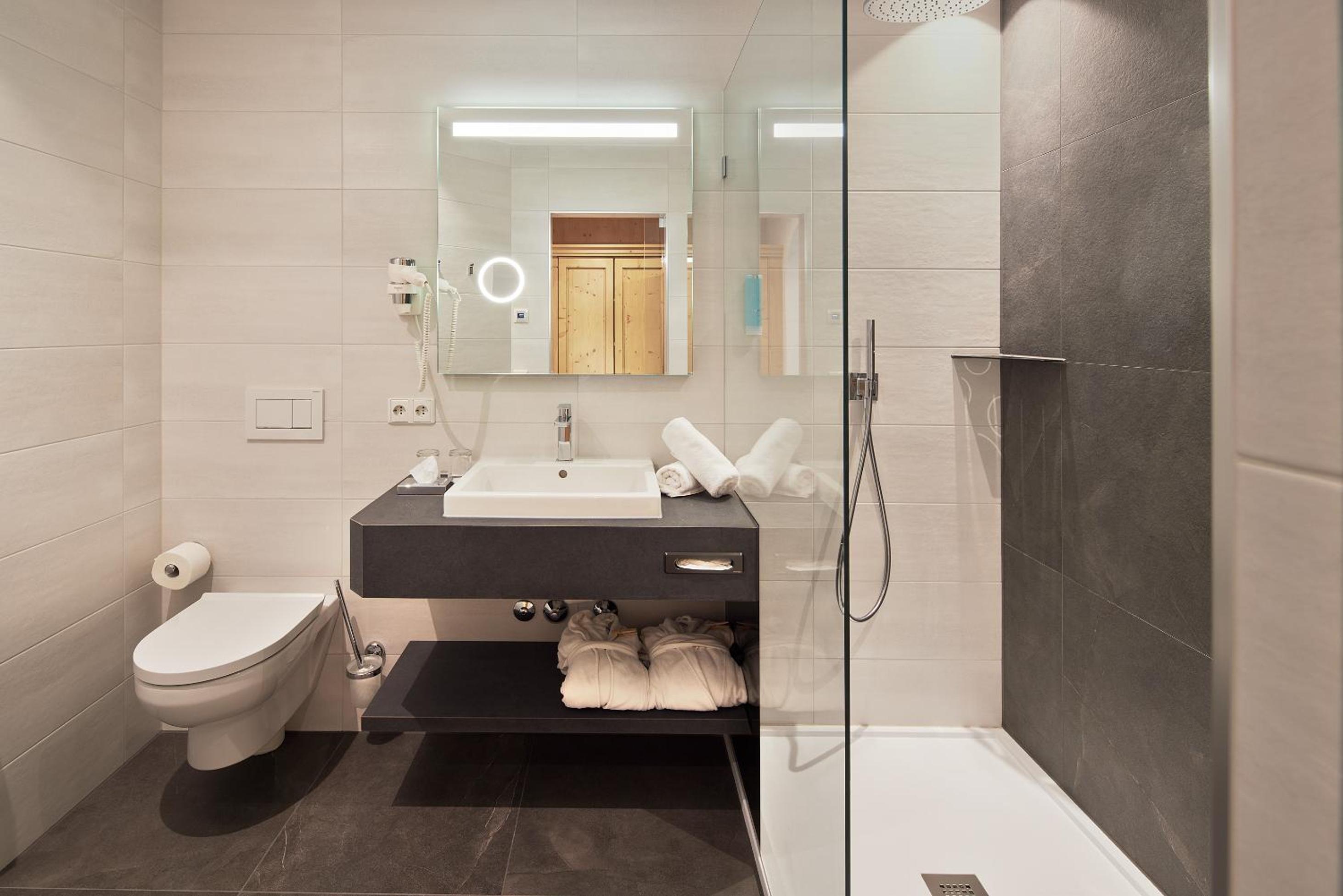 Standard Double Room - Photo 2