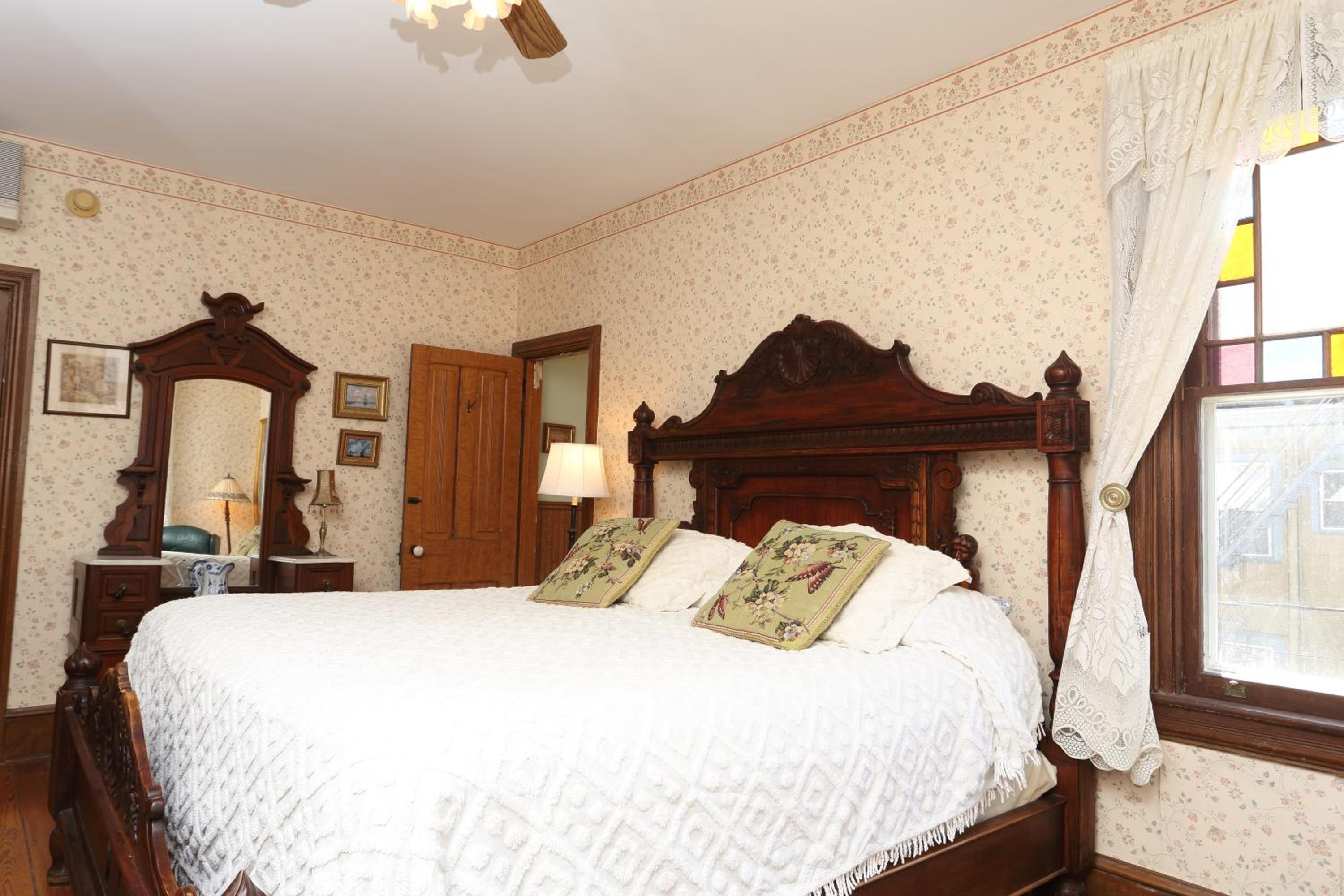 King Suite with Ocean View photo 3
