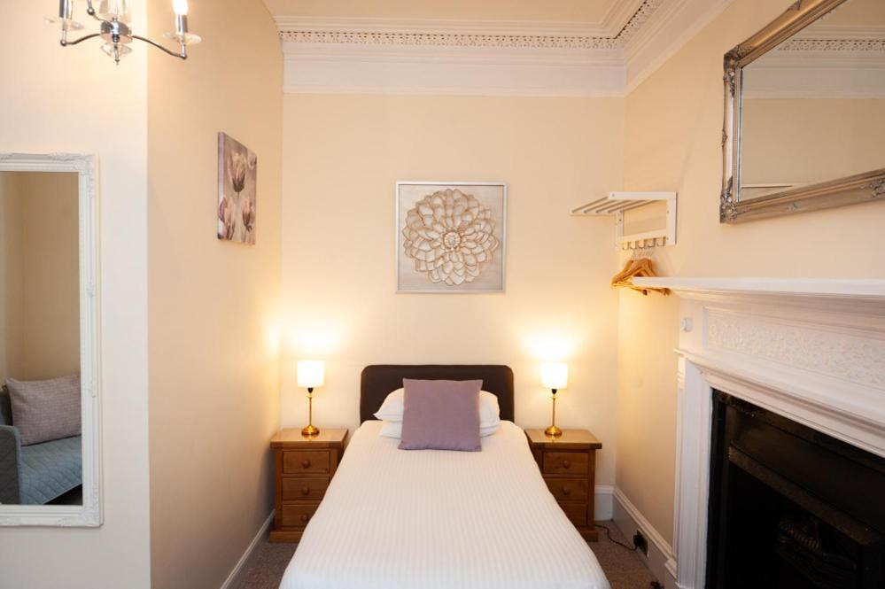 Single Room photo 1