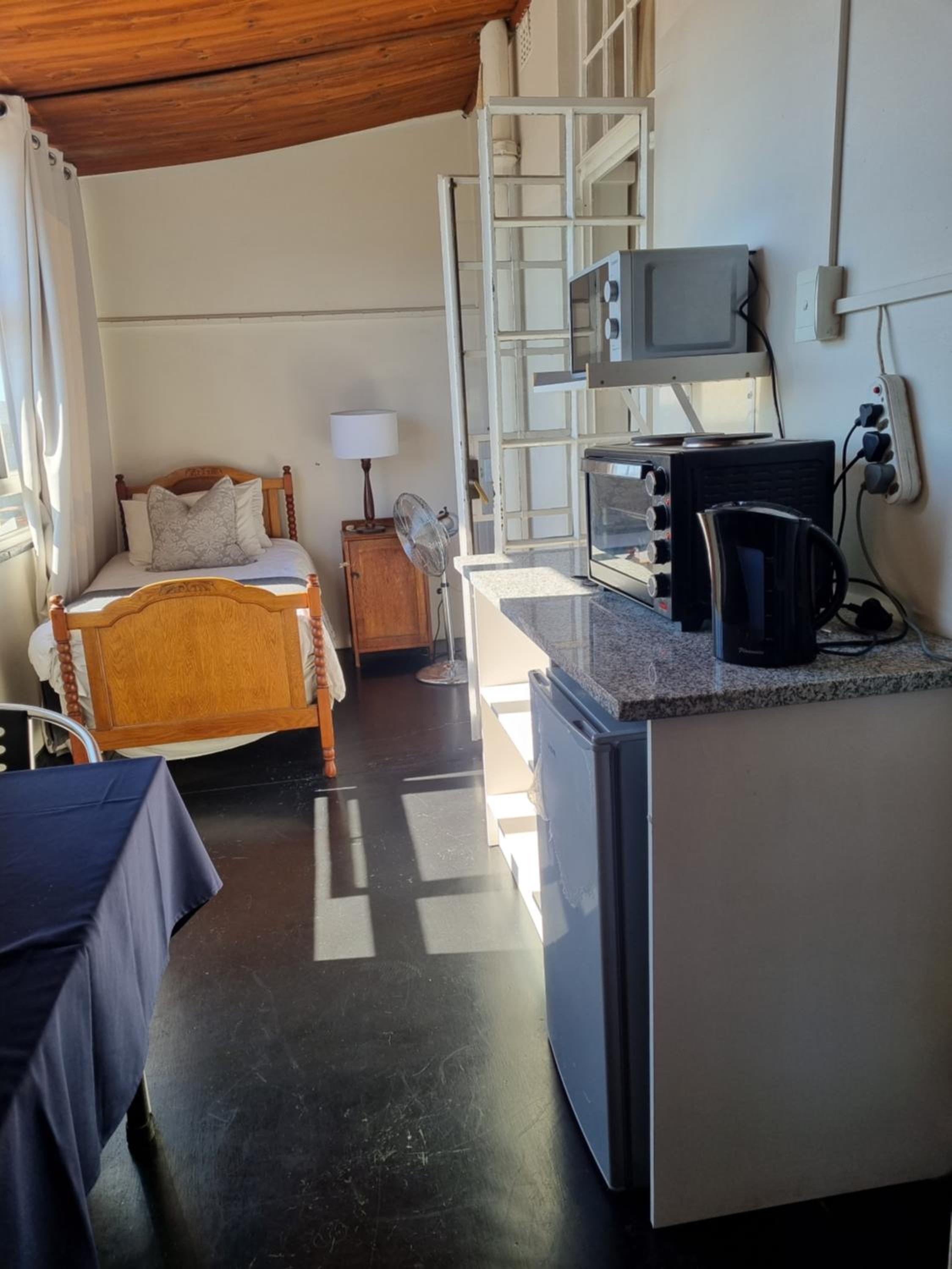 Deluxe King Suite photo 1