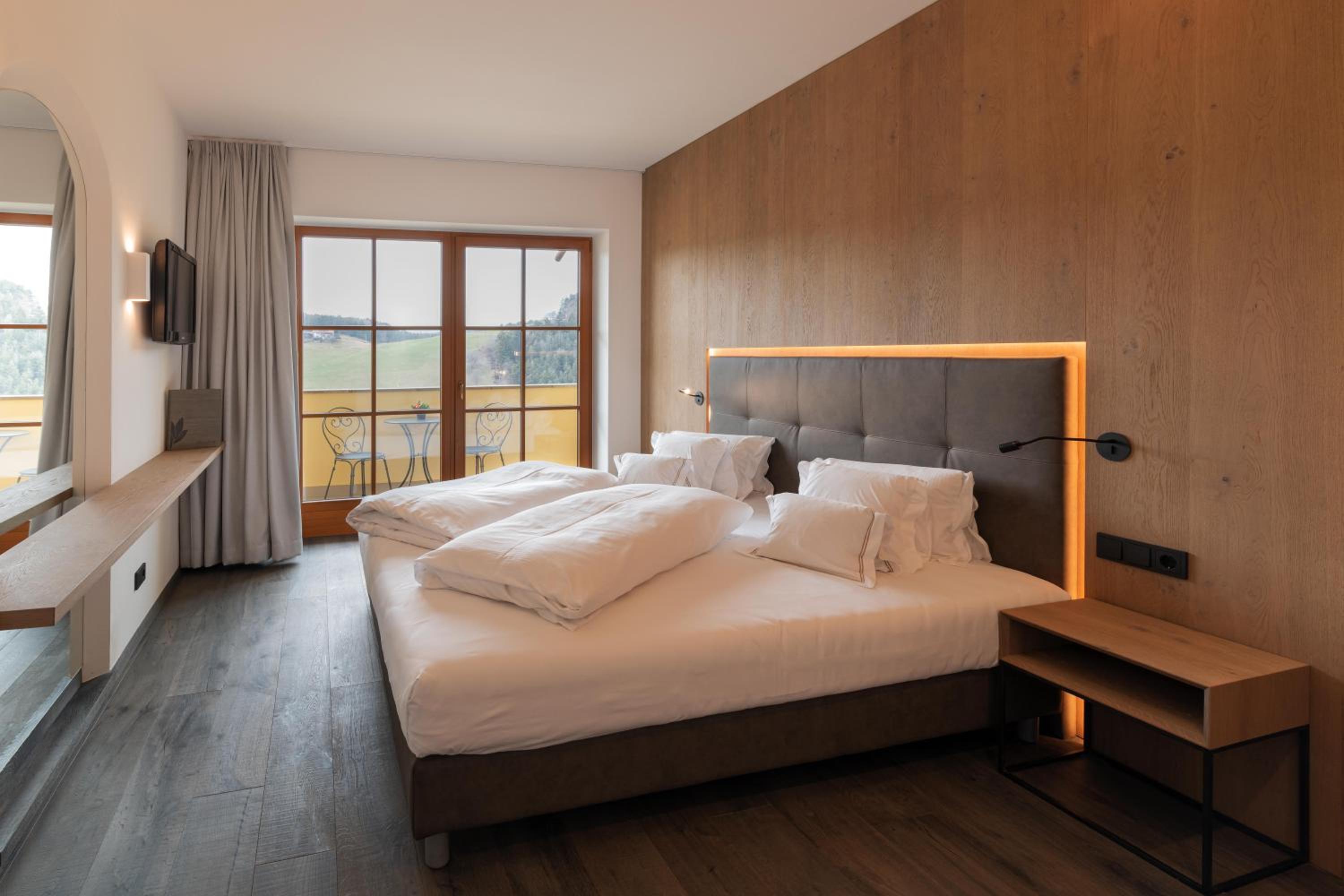 Double or Twin Room with Balcony photo 1