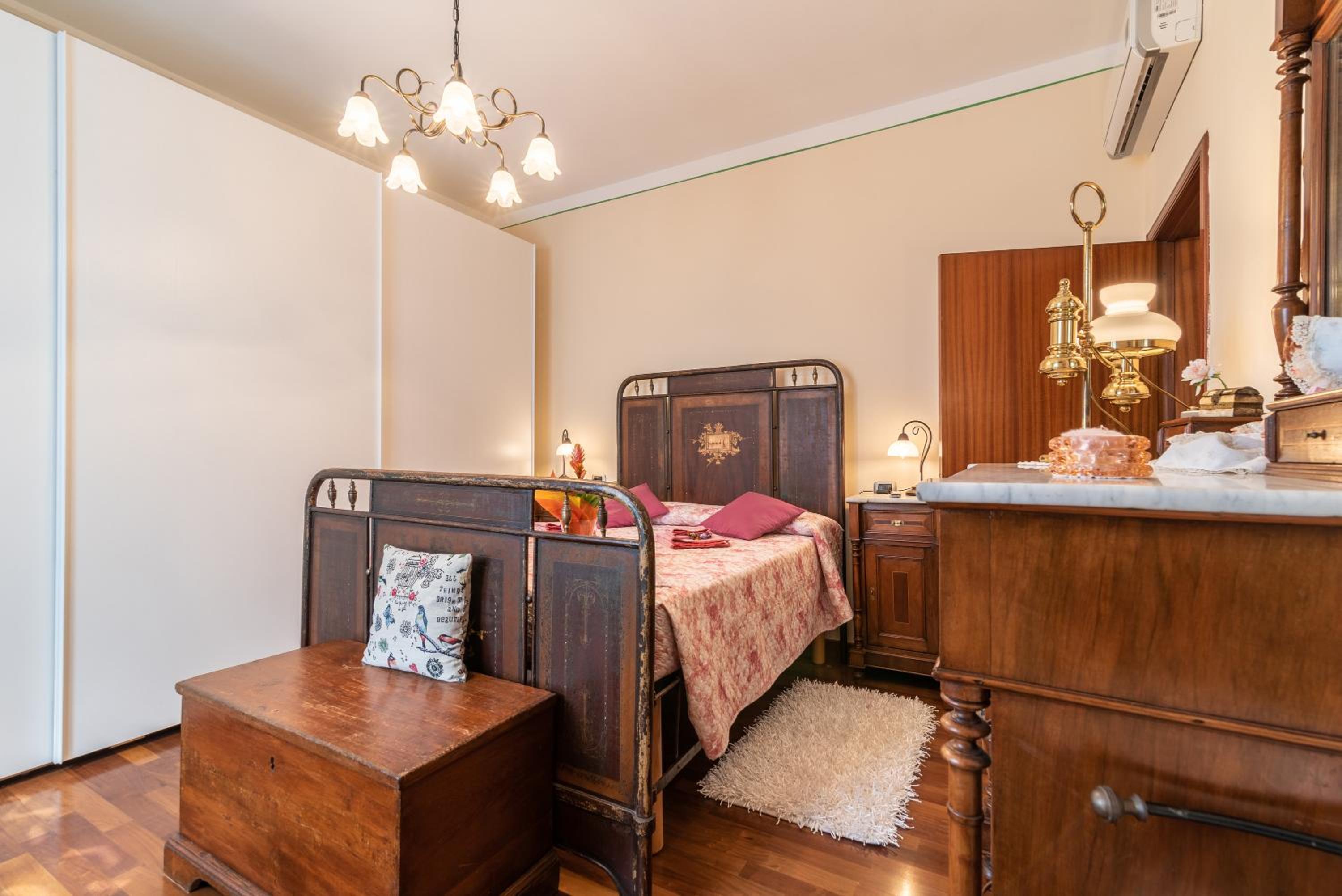 Three-Bedroom Premium Apartment with Balcony photo 2