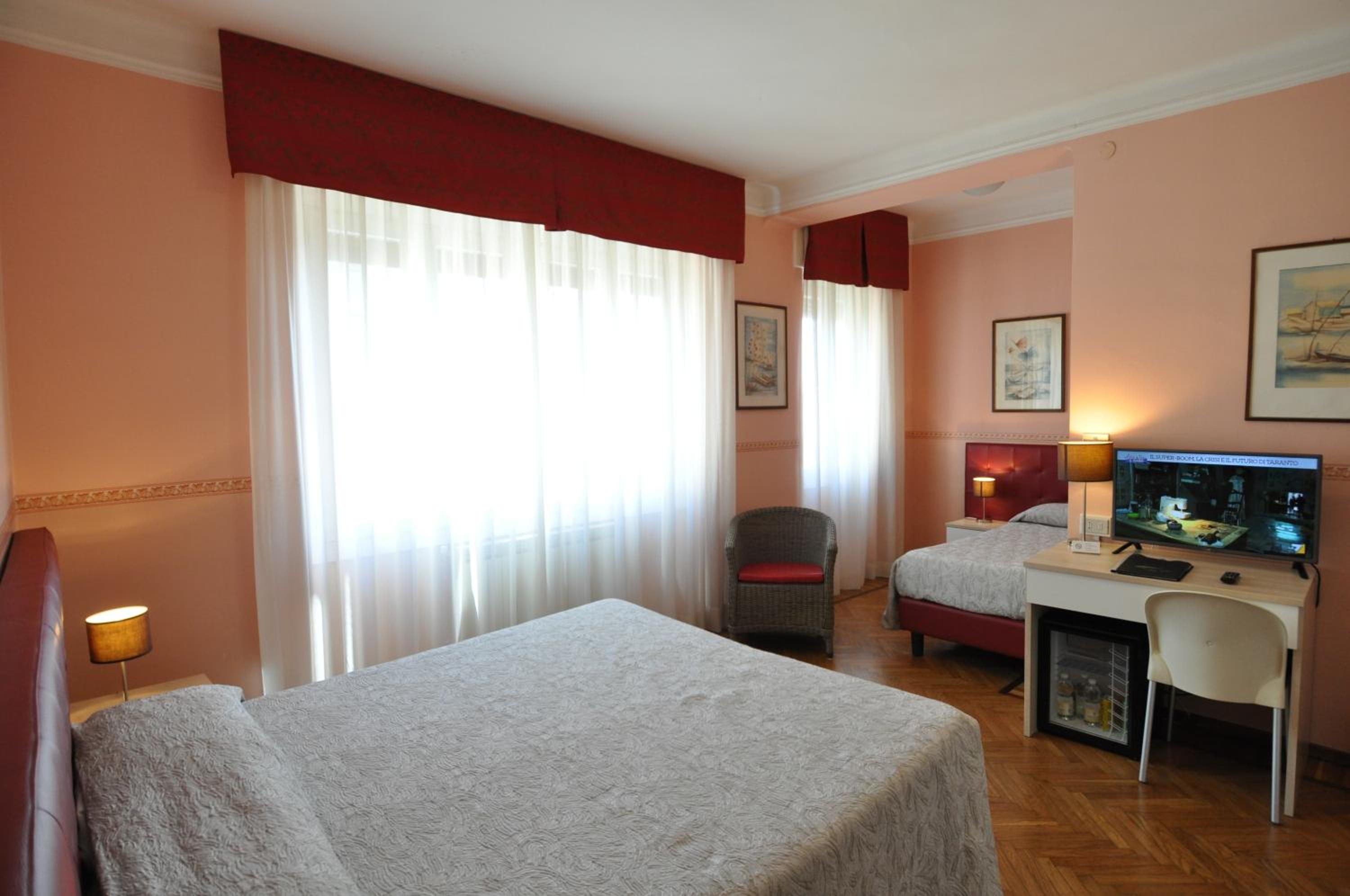 Triple Room - Photo 7