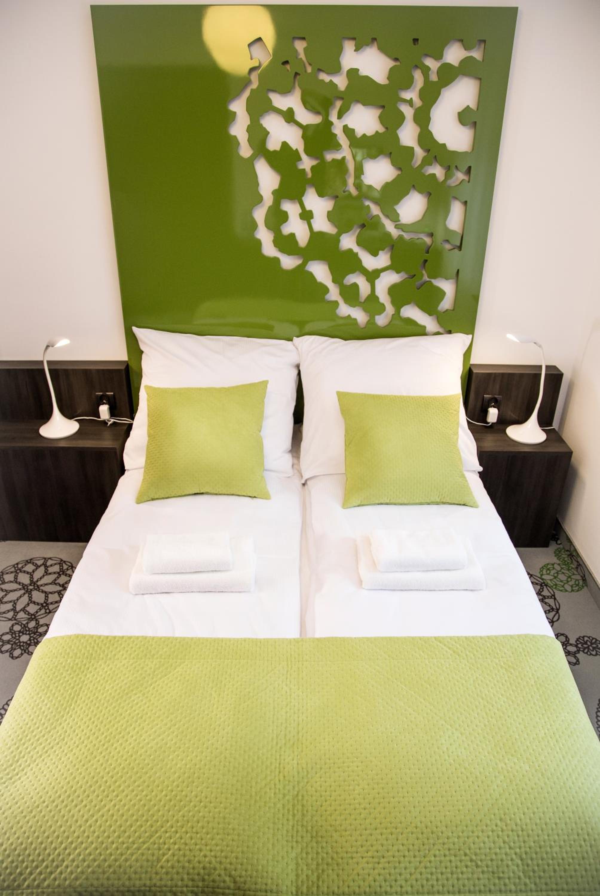 Standard Double Room - Photo 4