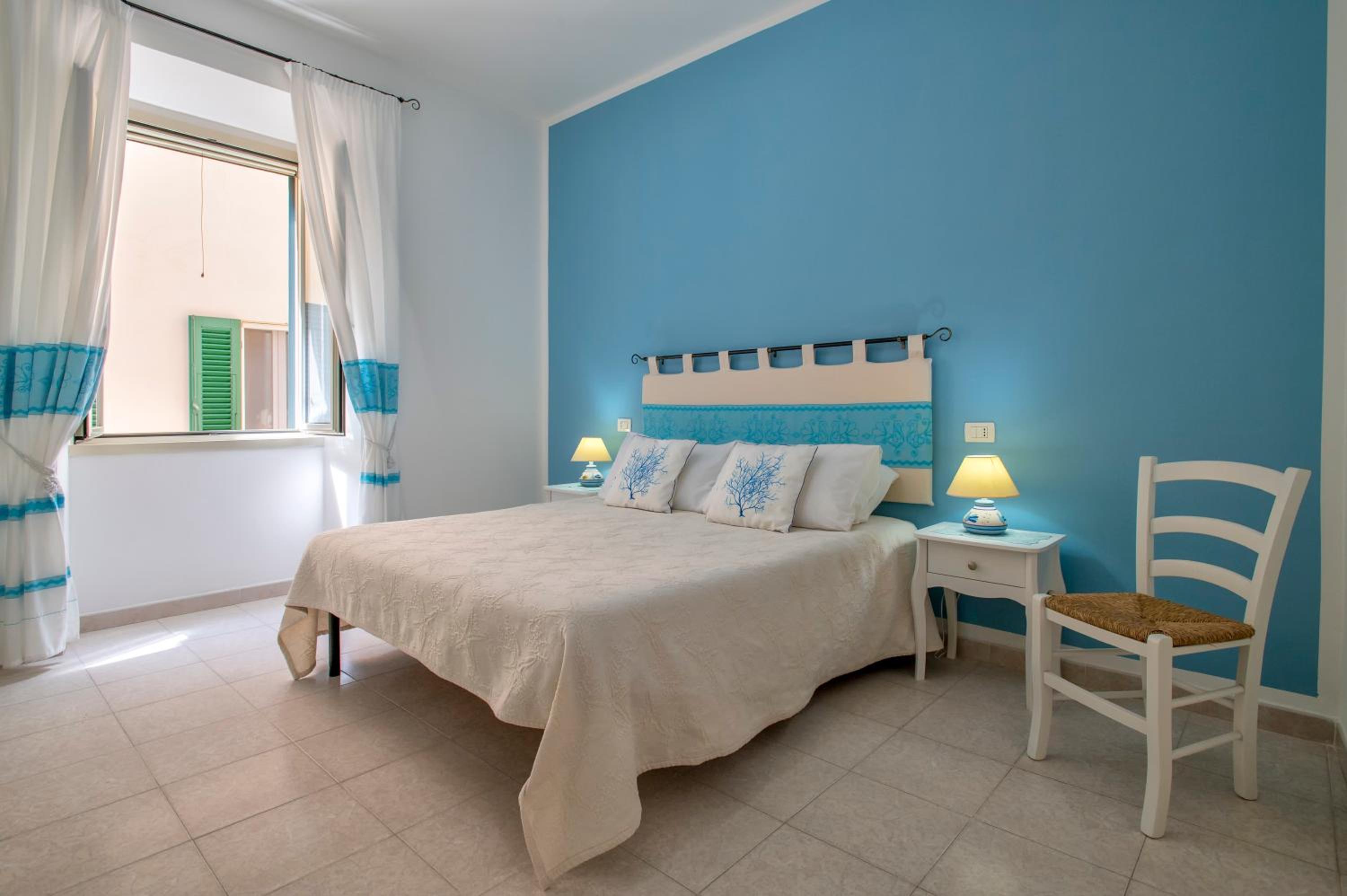 Large One-Bedroom Apartment - 1st Floor - Photo 1
