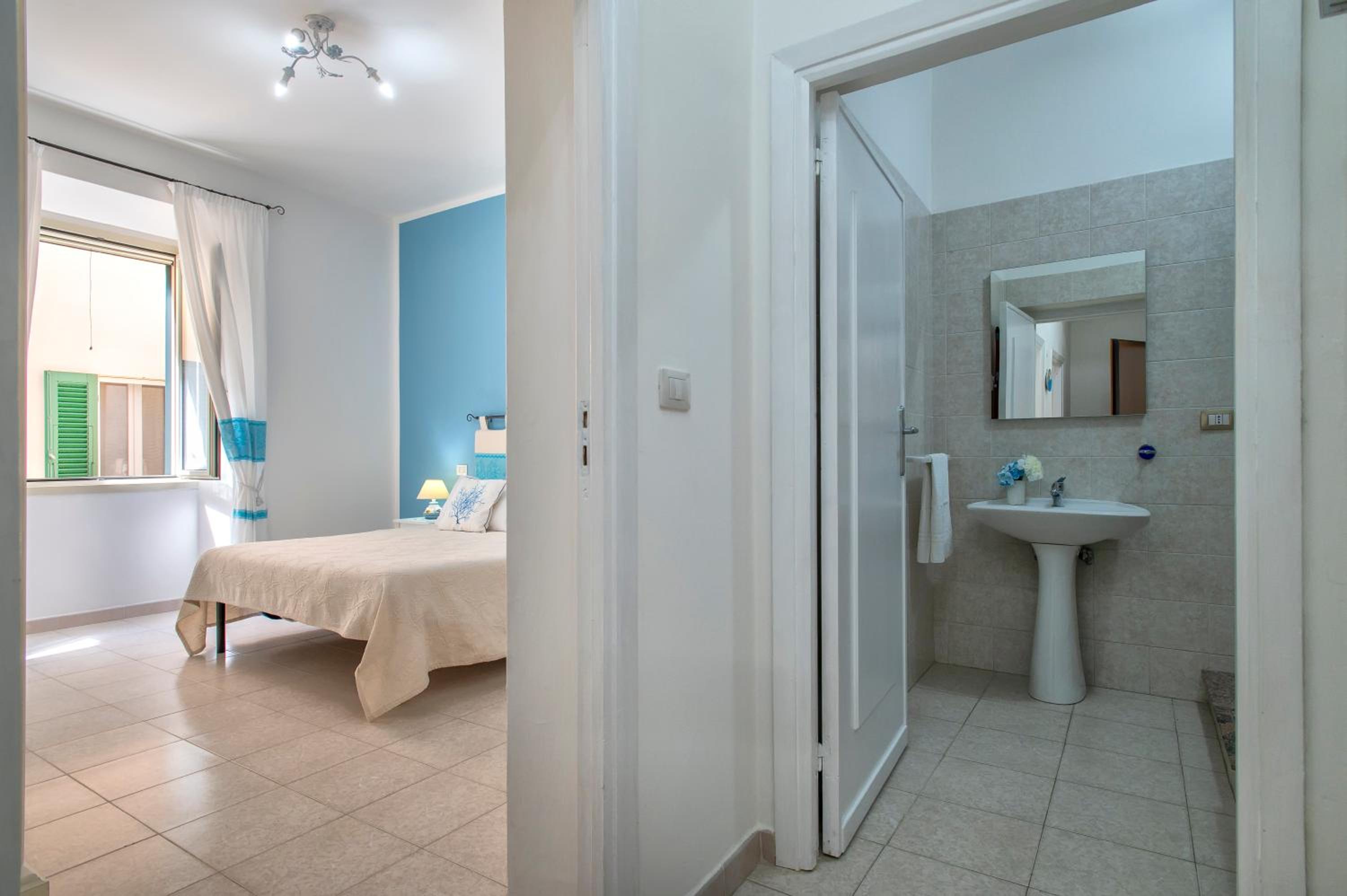 Large One-Bedroom Apartment - 1st Floor - Photo 26