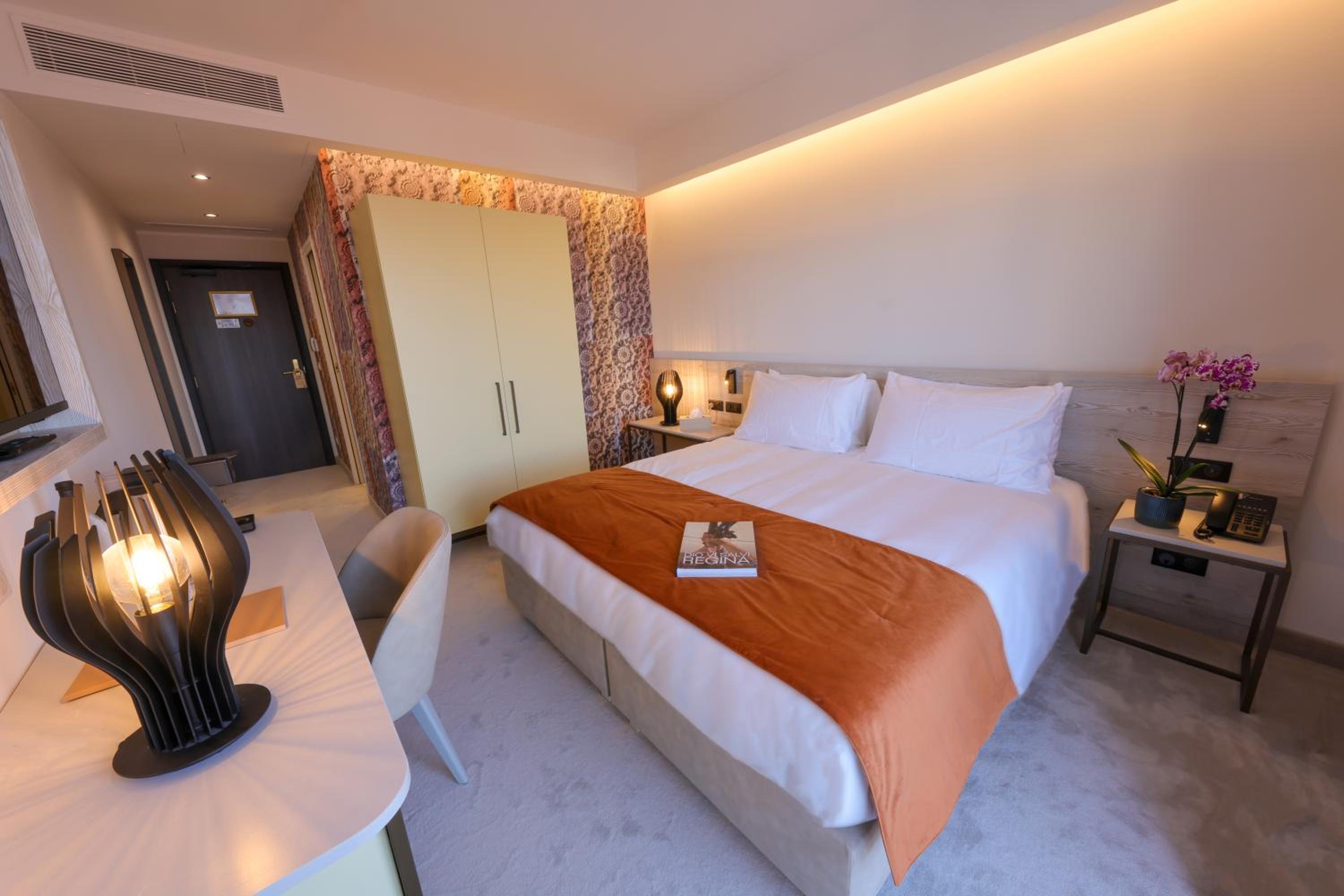 Prestige Double Room with Balcony photo 3